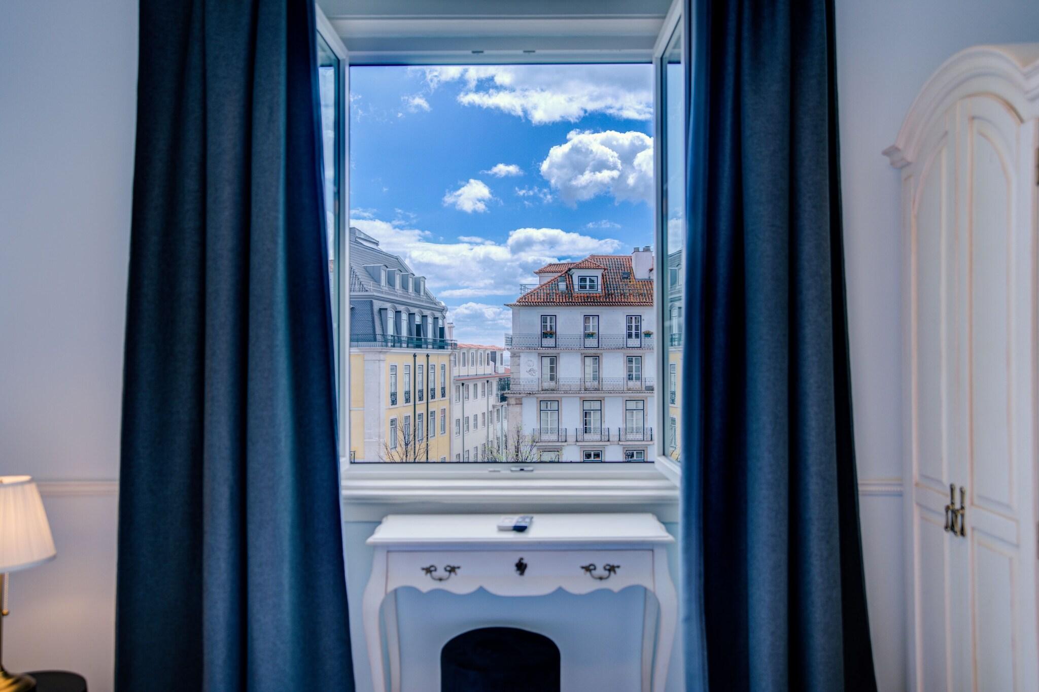 Double Queen Size Bed