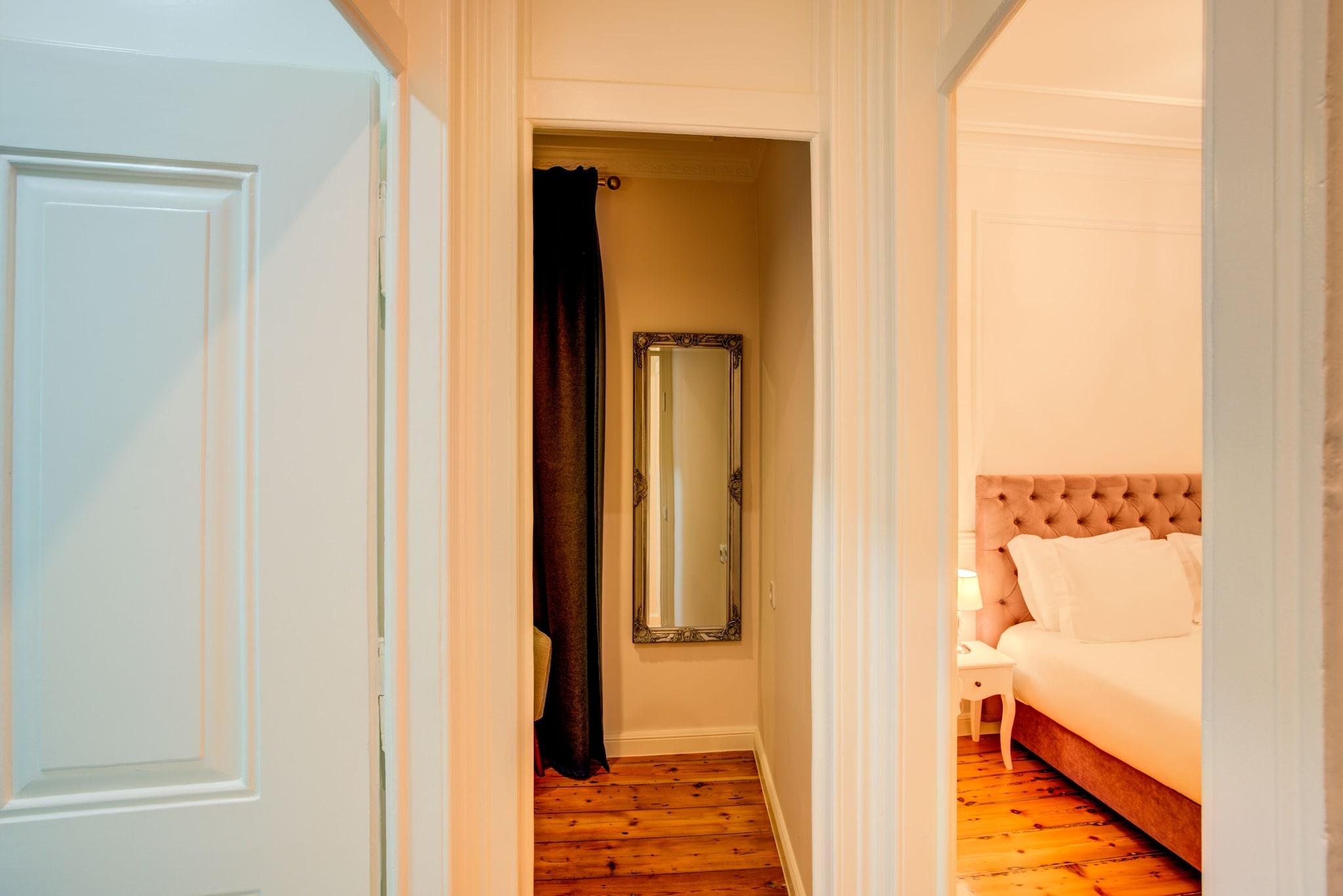 Double Queen Size Bed