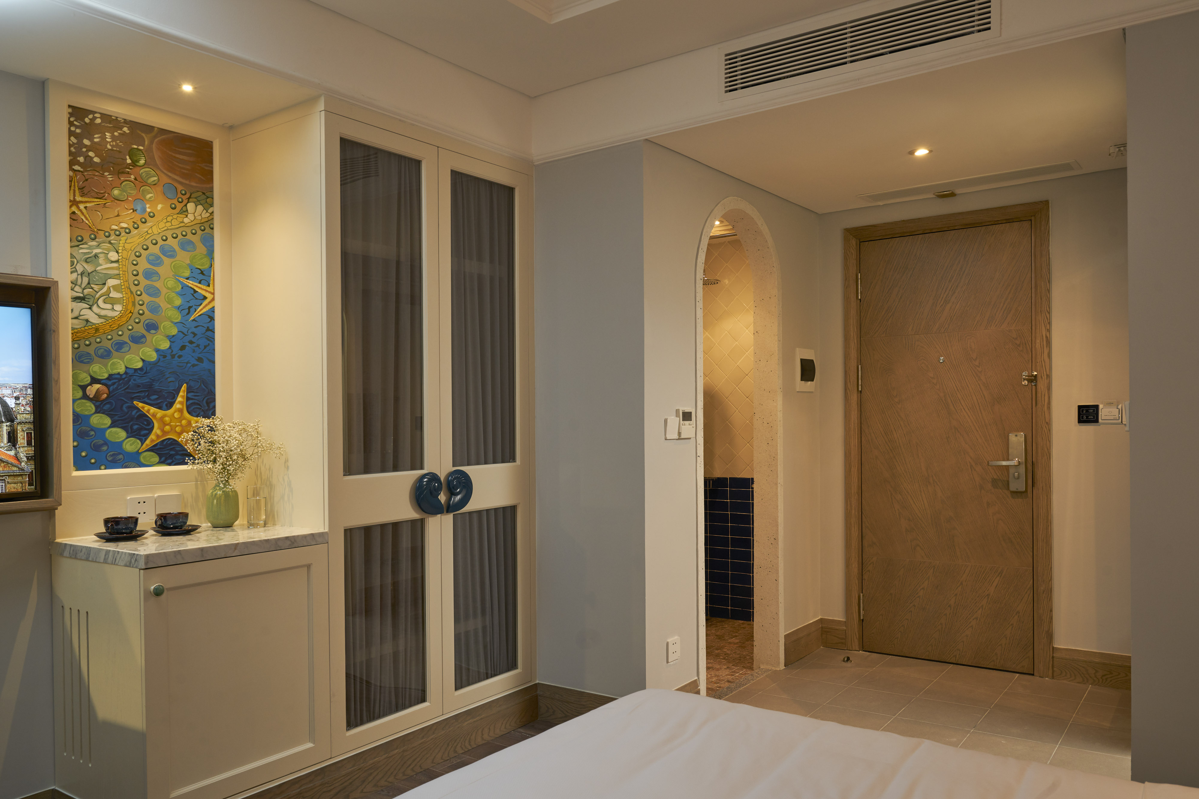 Twin Deluxe City View