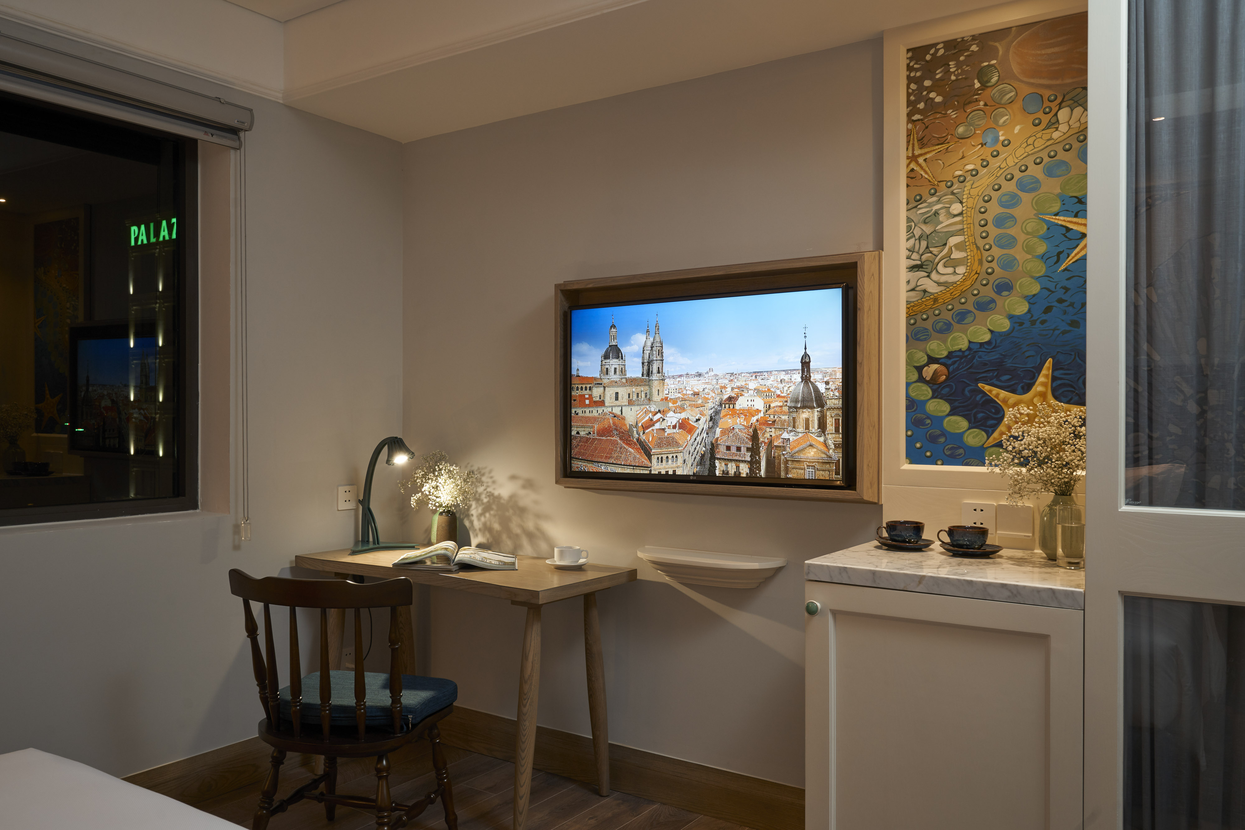 Twin Deluxe City View