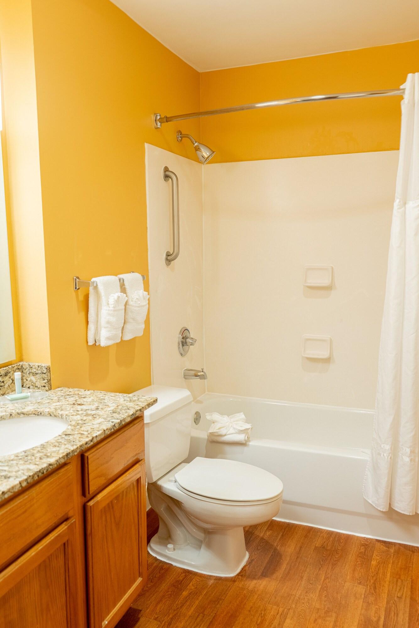 Suite Queen Size Bed