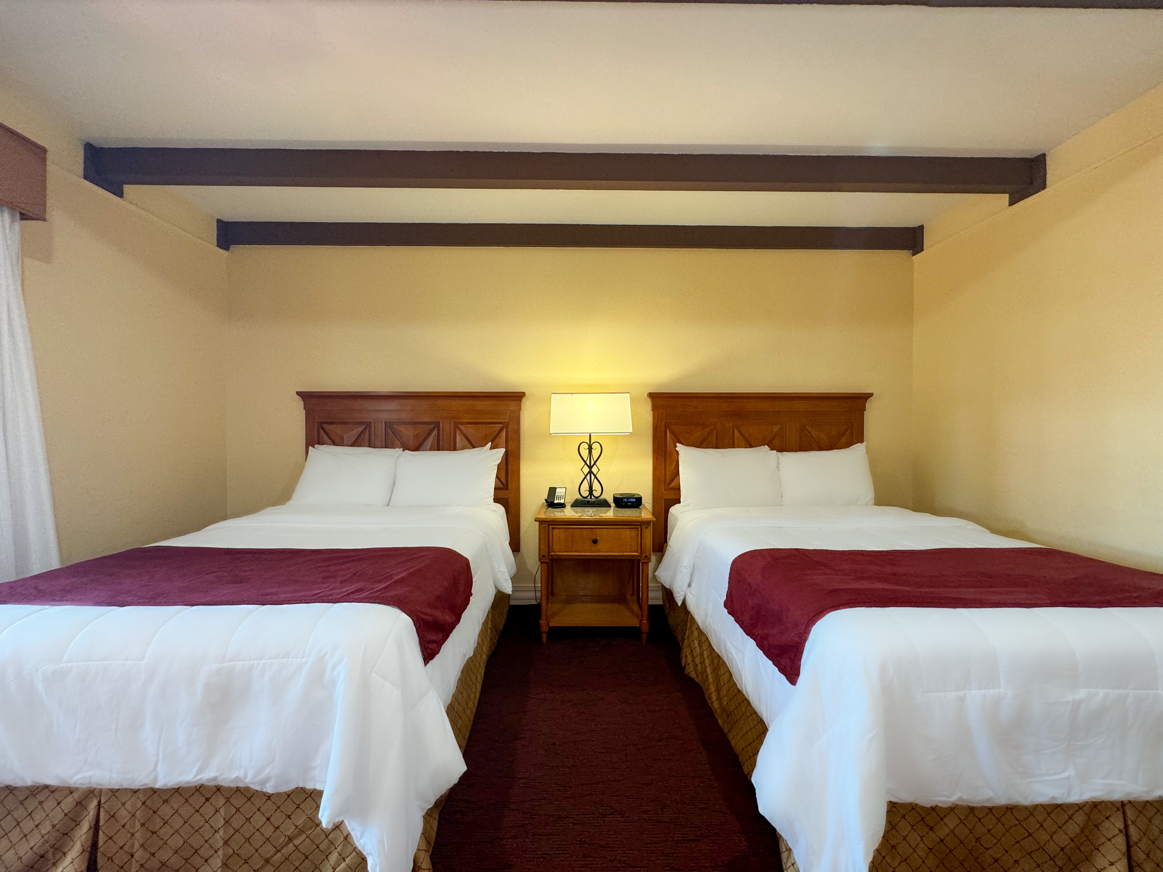 Double Deluxe One Bed