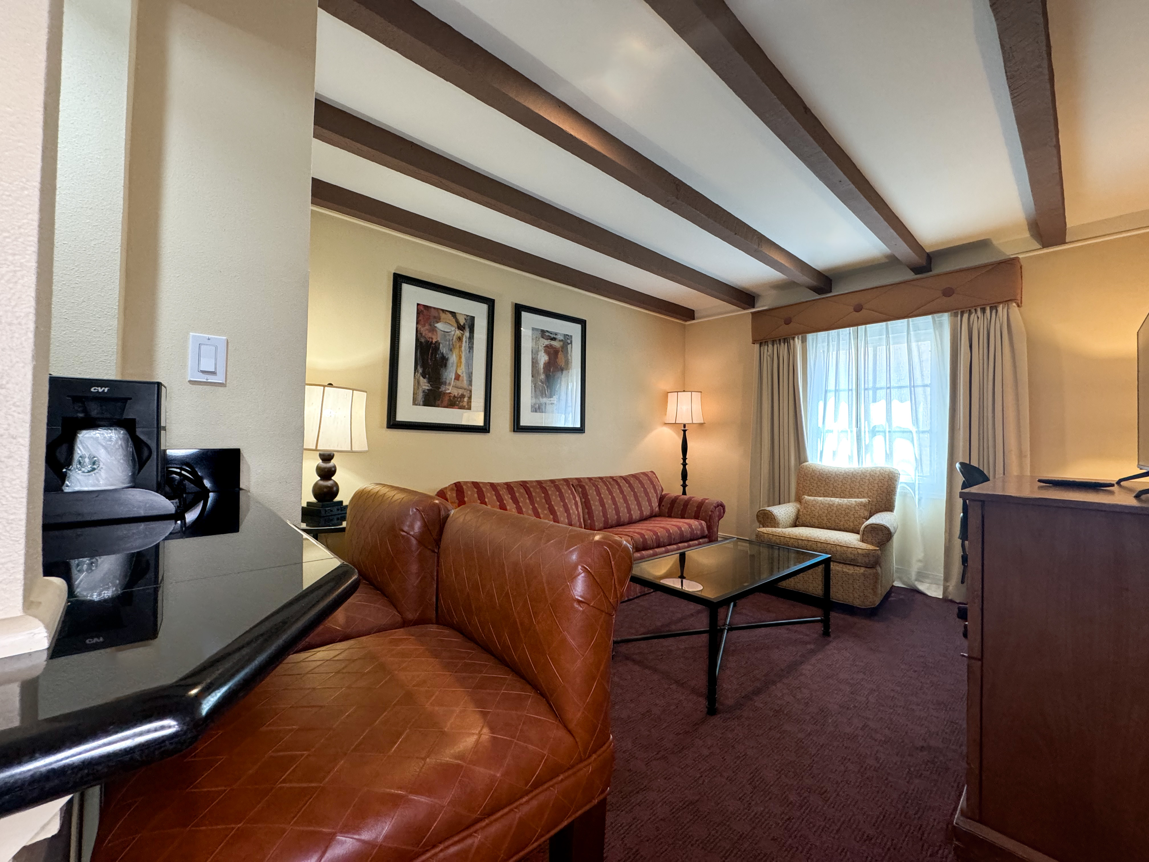 Double King Bed One Bedroom 