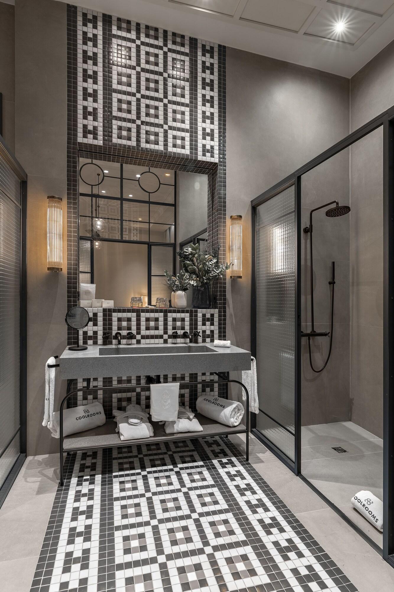 Double Premium King Bed