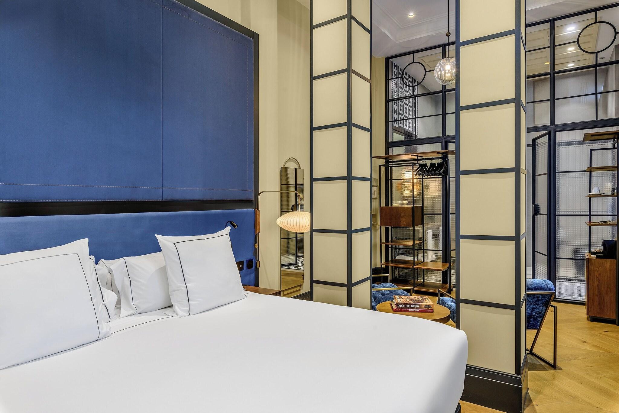 Double Deluxe King Bed