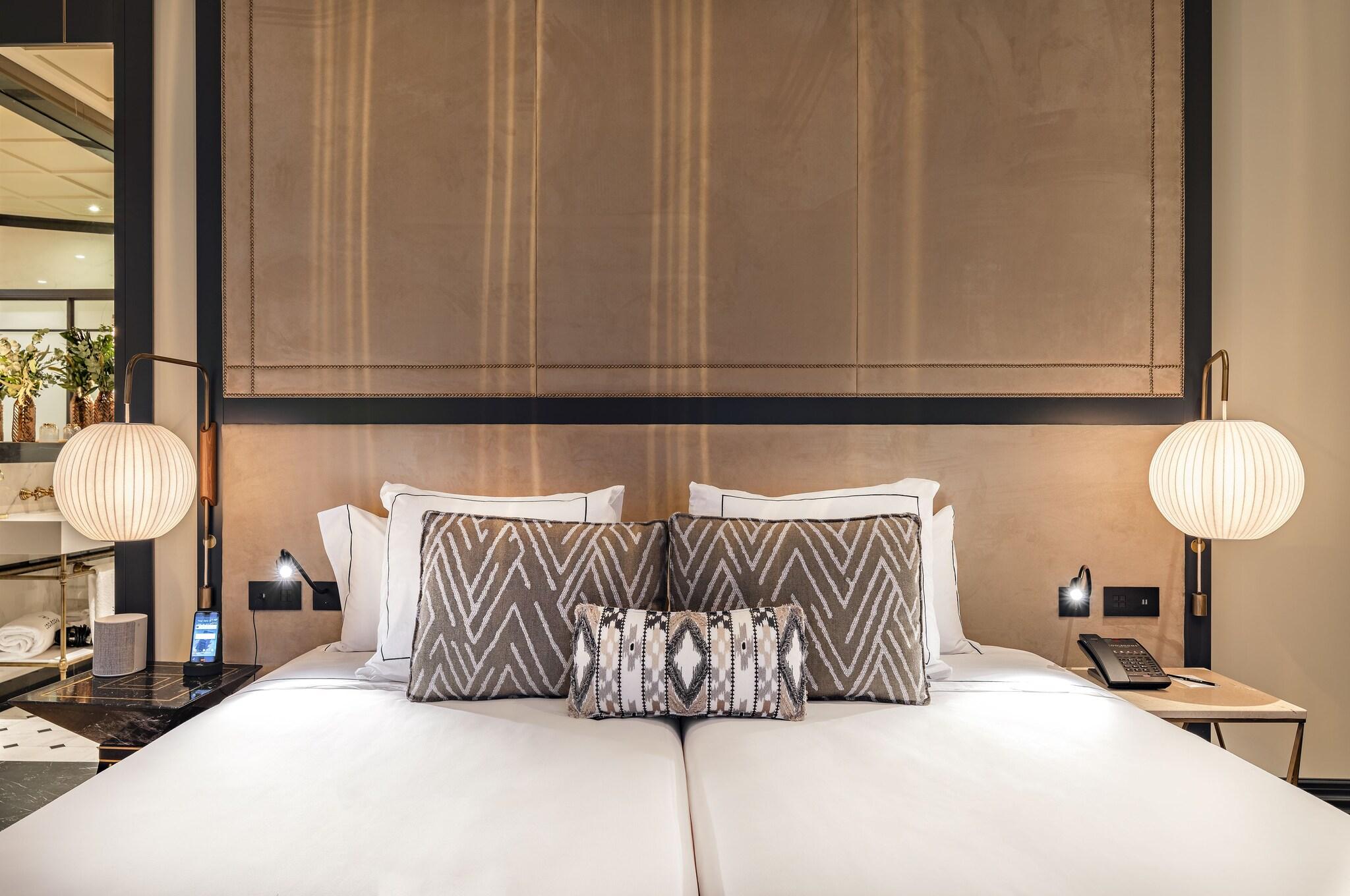 Double Deluxe King Bed