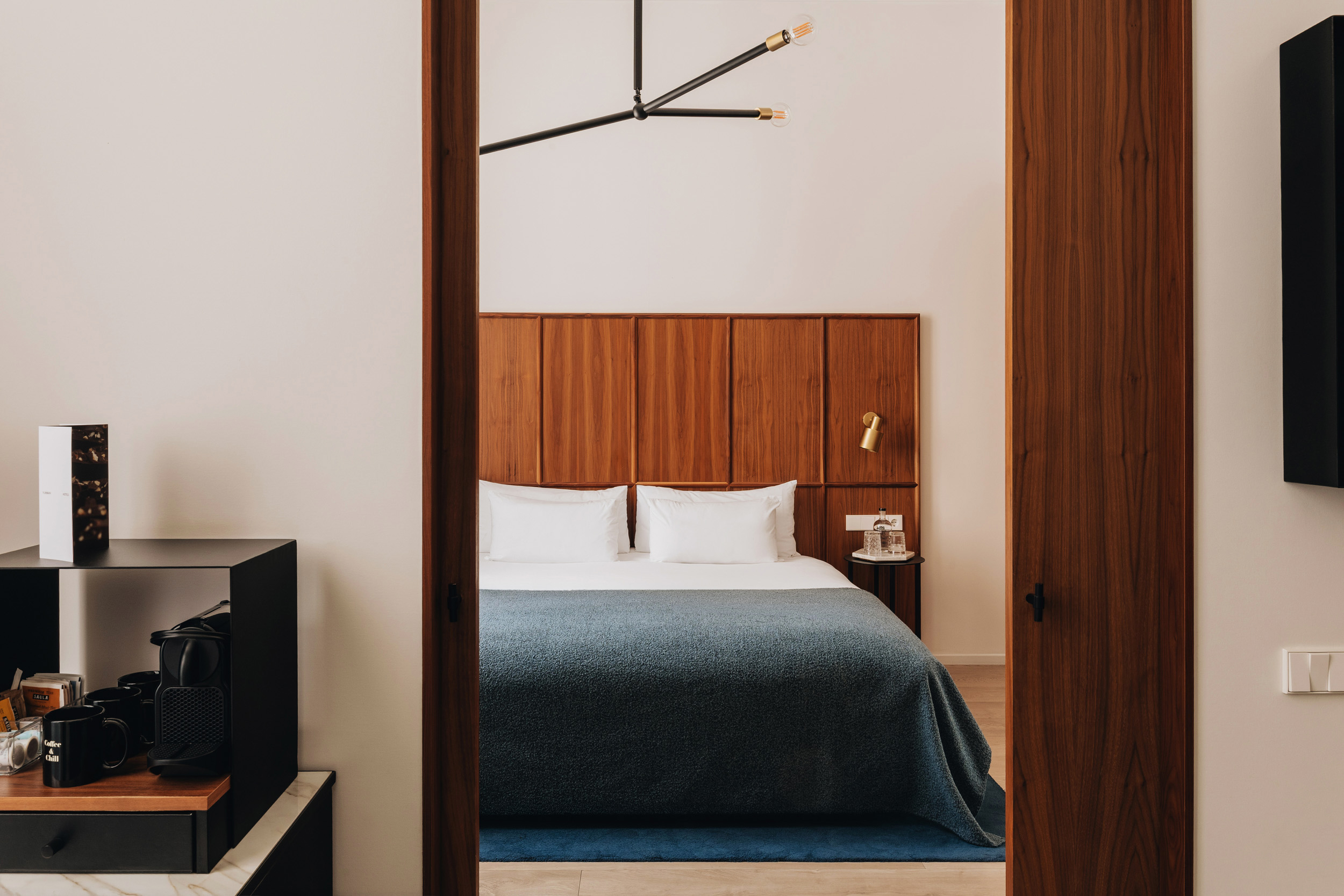 Suite King Size Bed