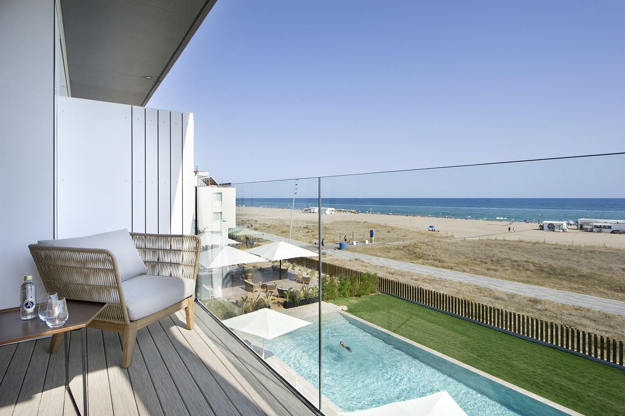 Double Sea View King Bed