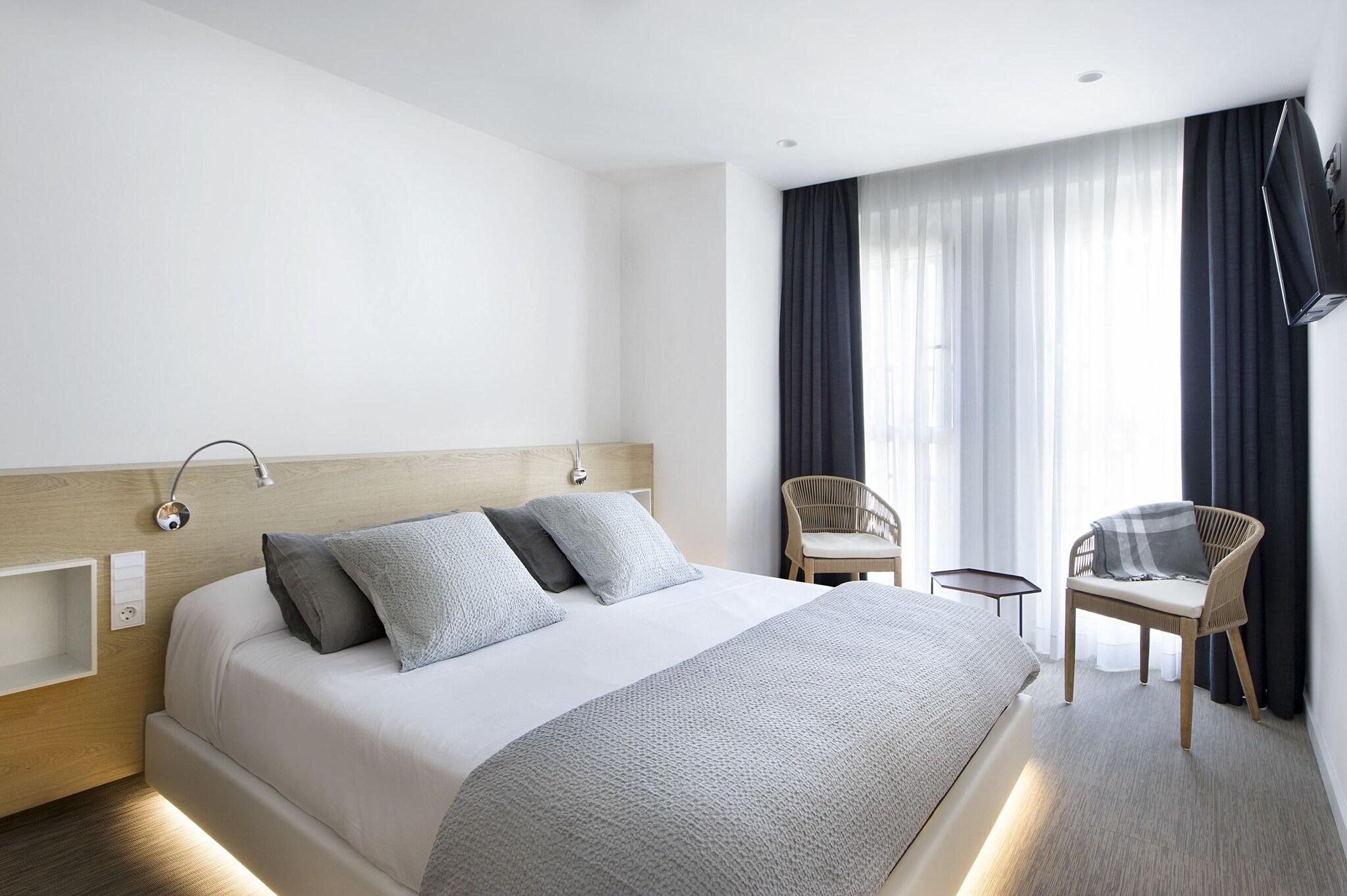 Double City View King Bed