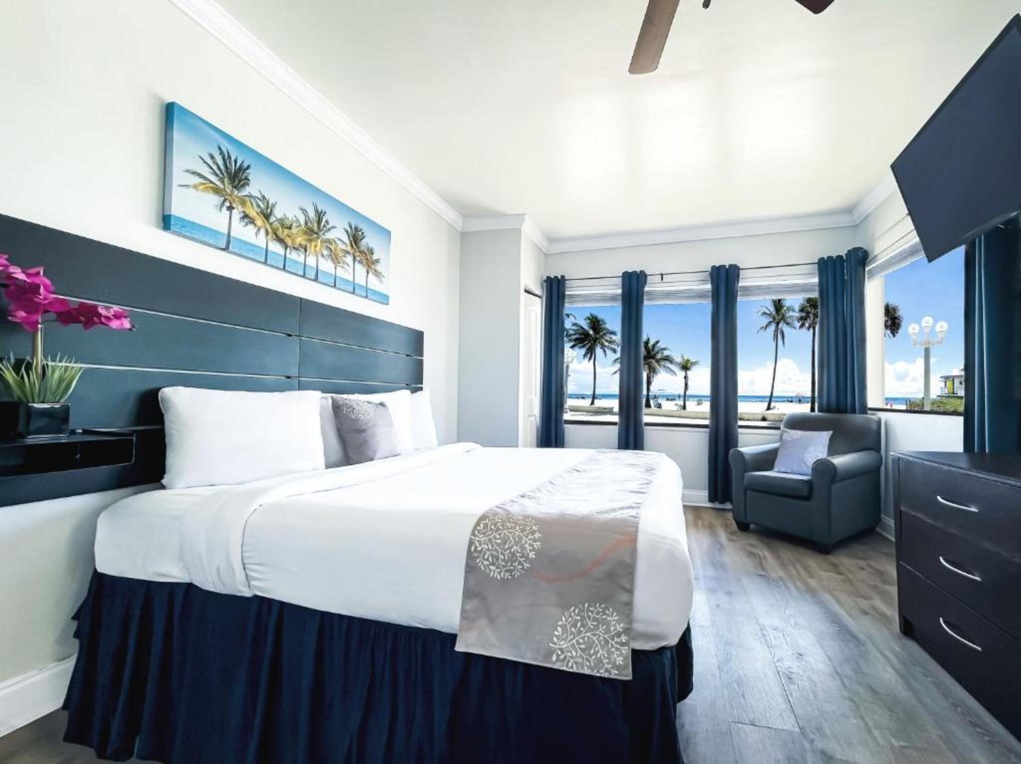 Room Queen Size Bed