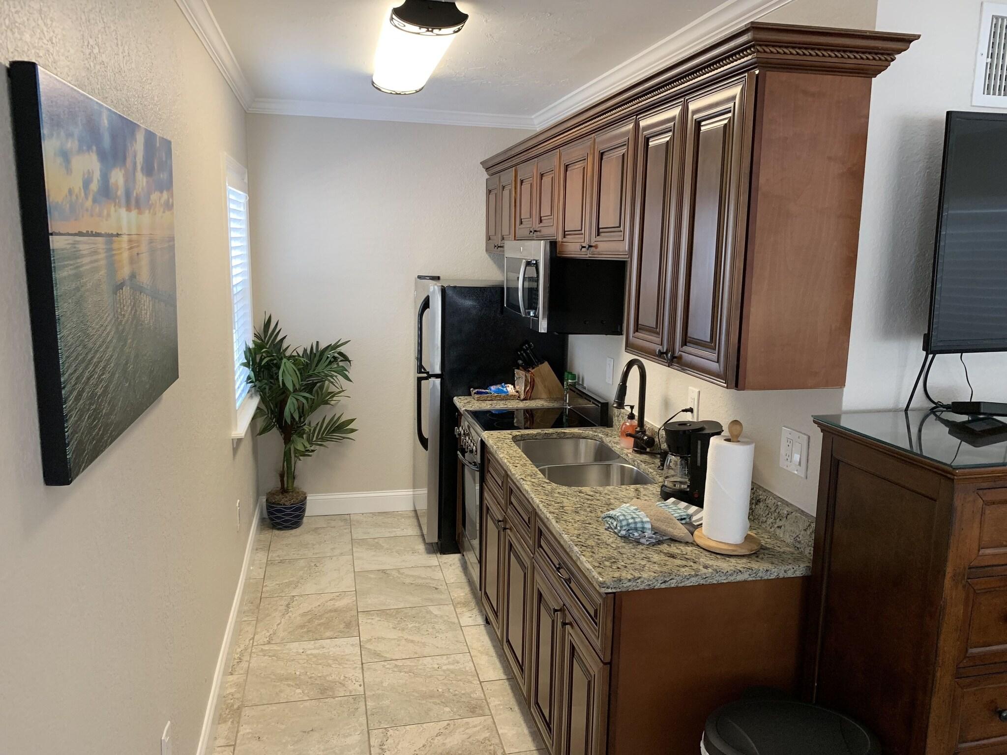 Studio Pool View King Bed