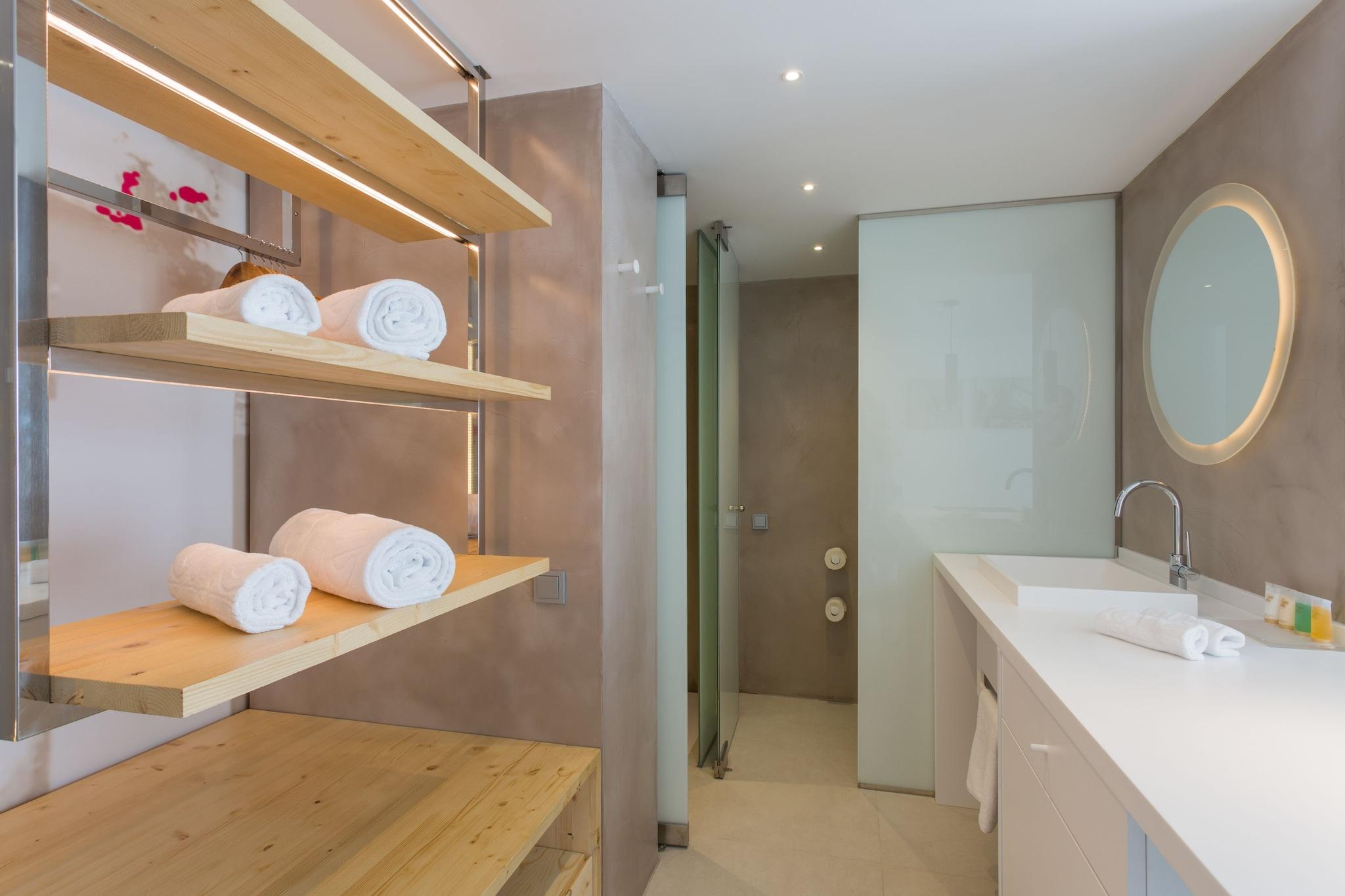 Junior Suite Standard