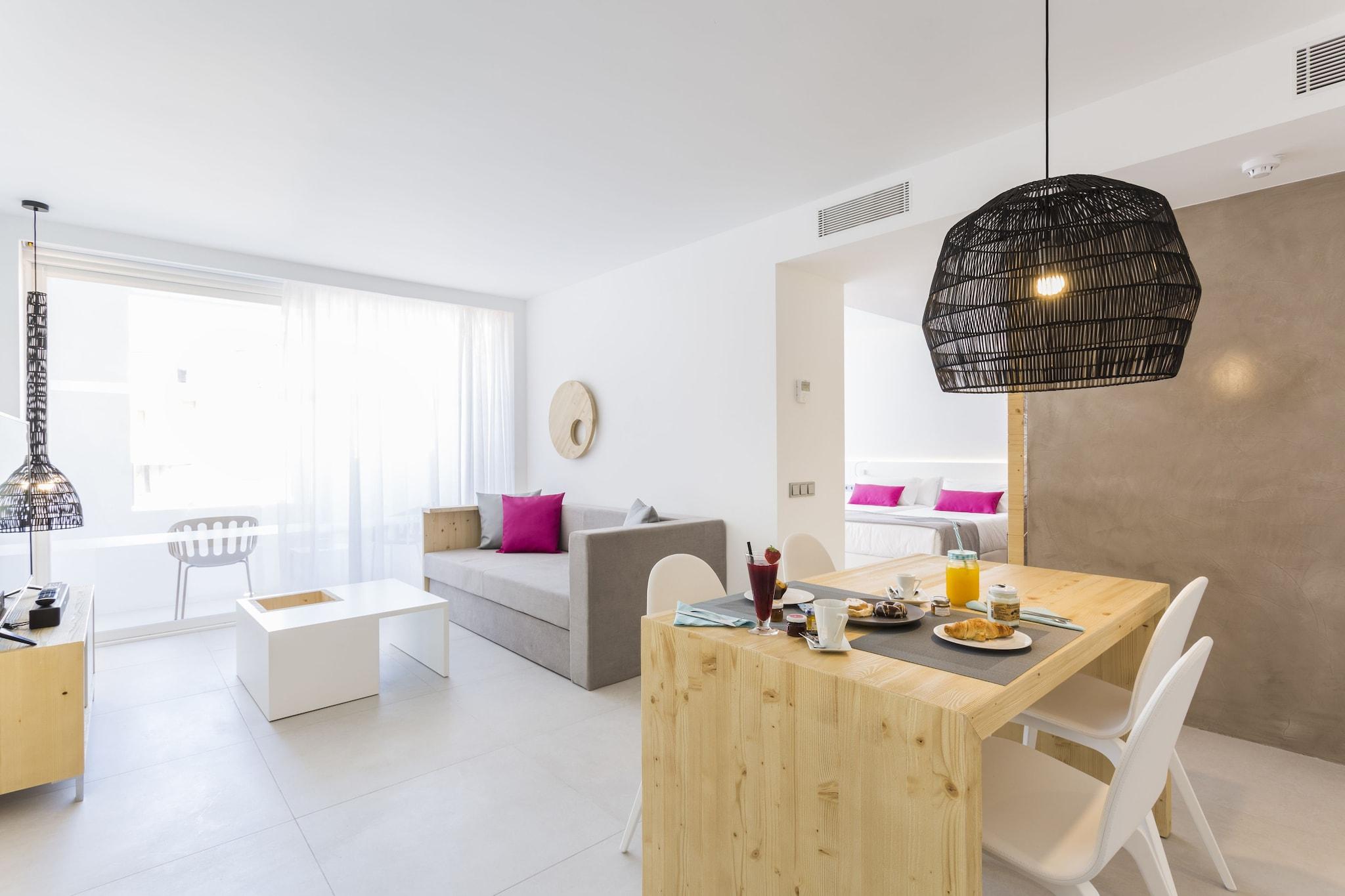 Junior Suite Accessible