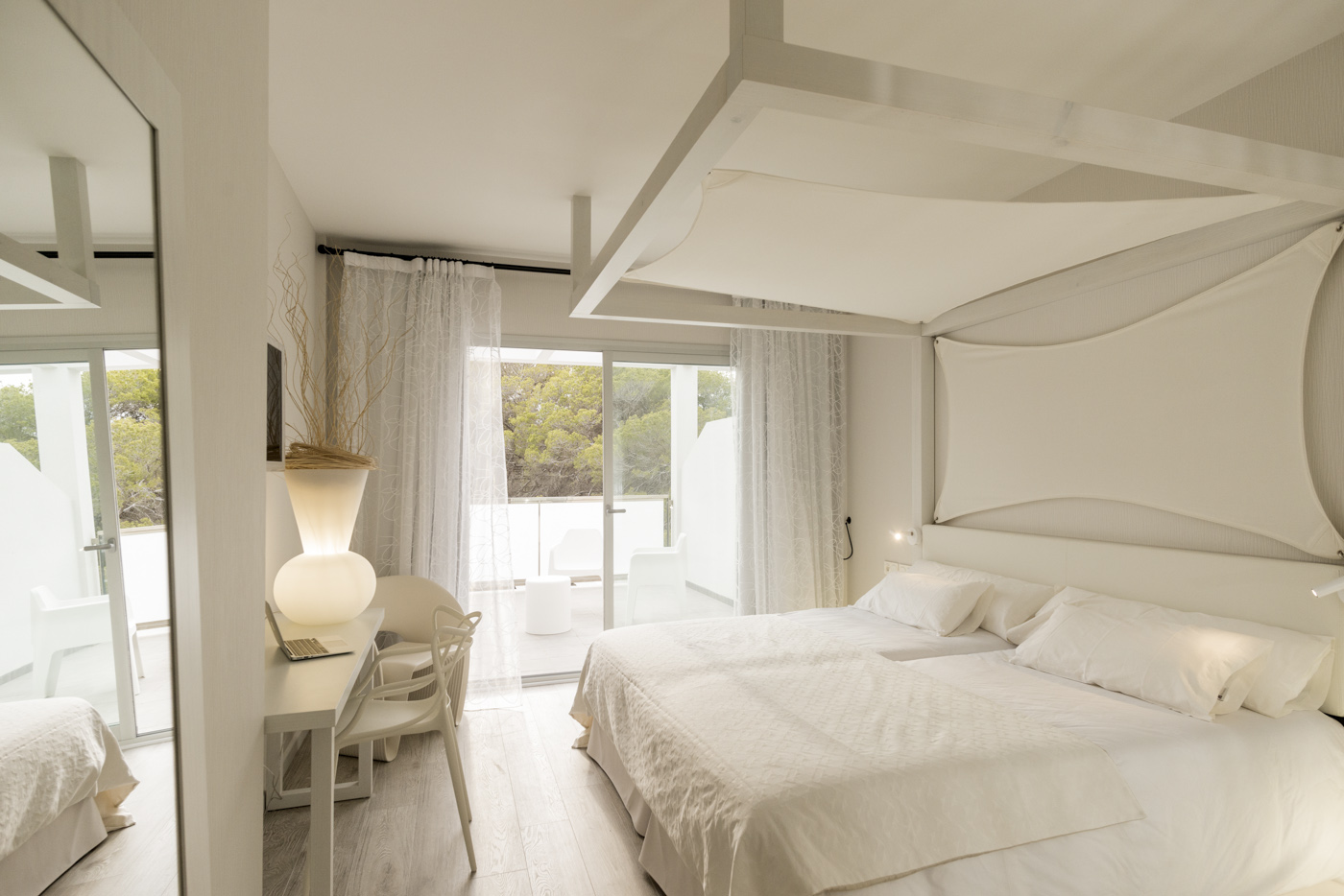 Double or Twin Standard