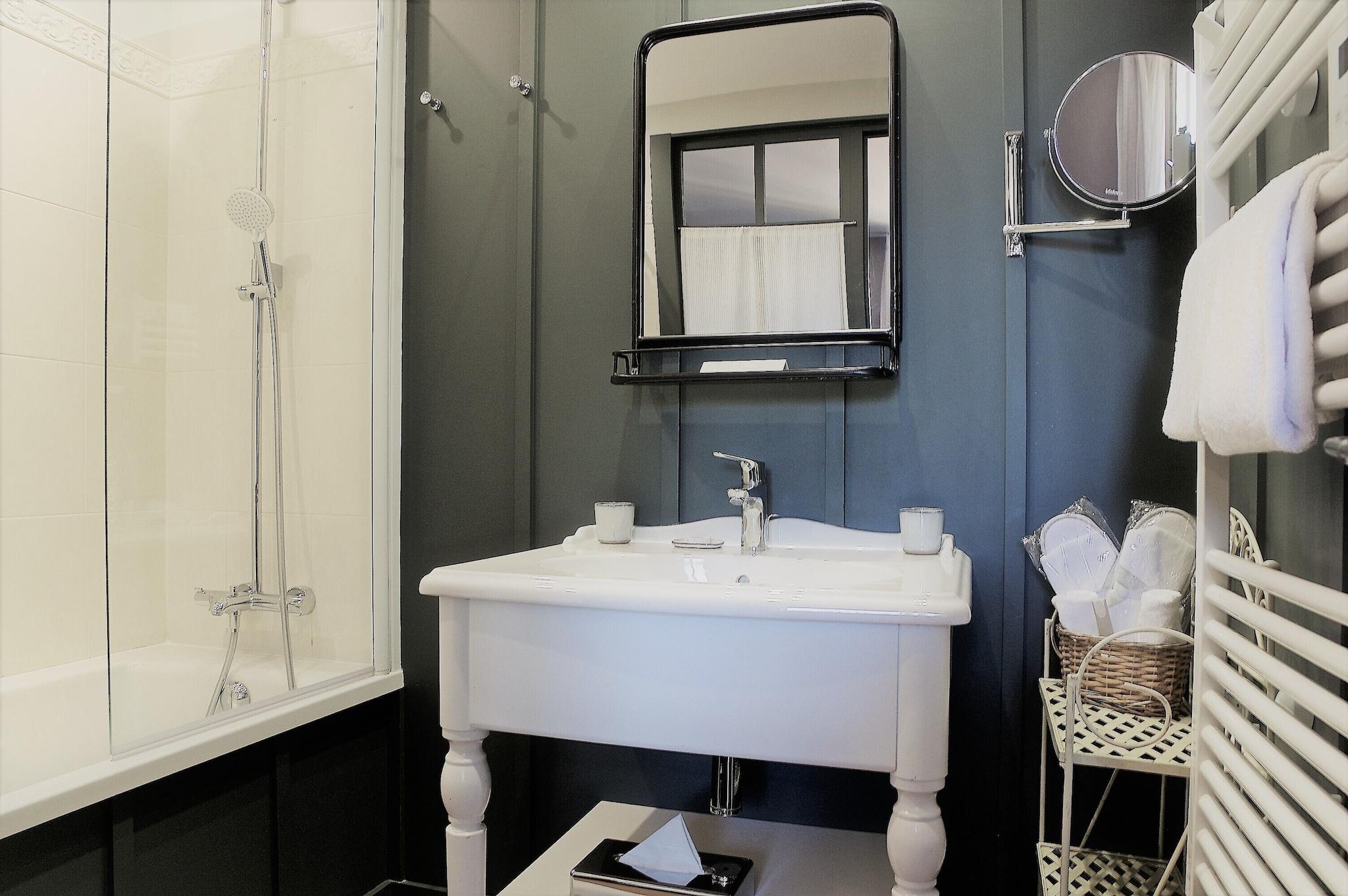 Double Classic King Bed