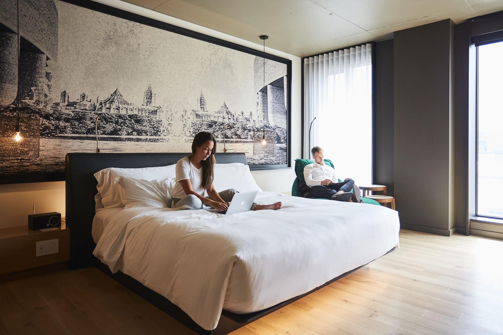 Double City View King Bed