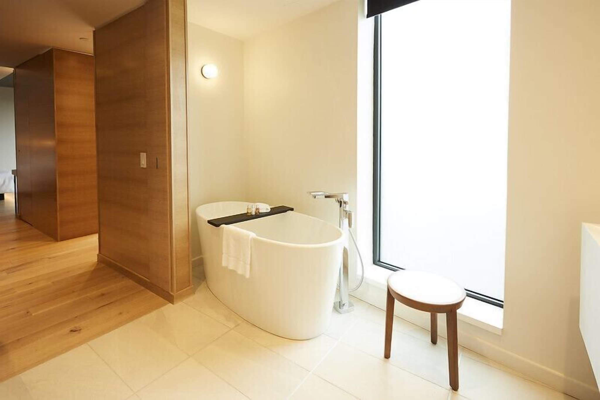 Suite Premier King Bed