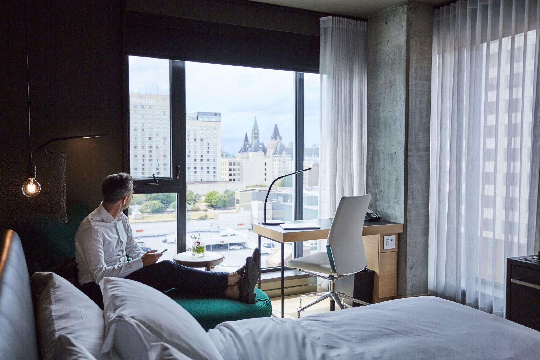 Double City View King Bed