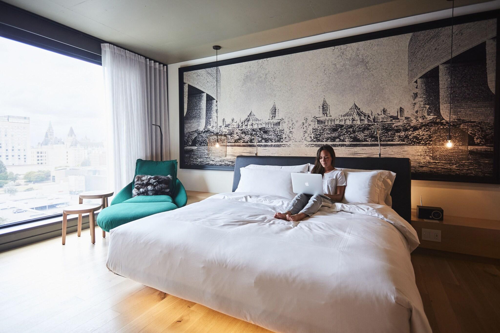 Double City View King Bed