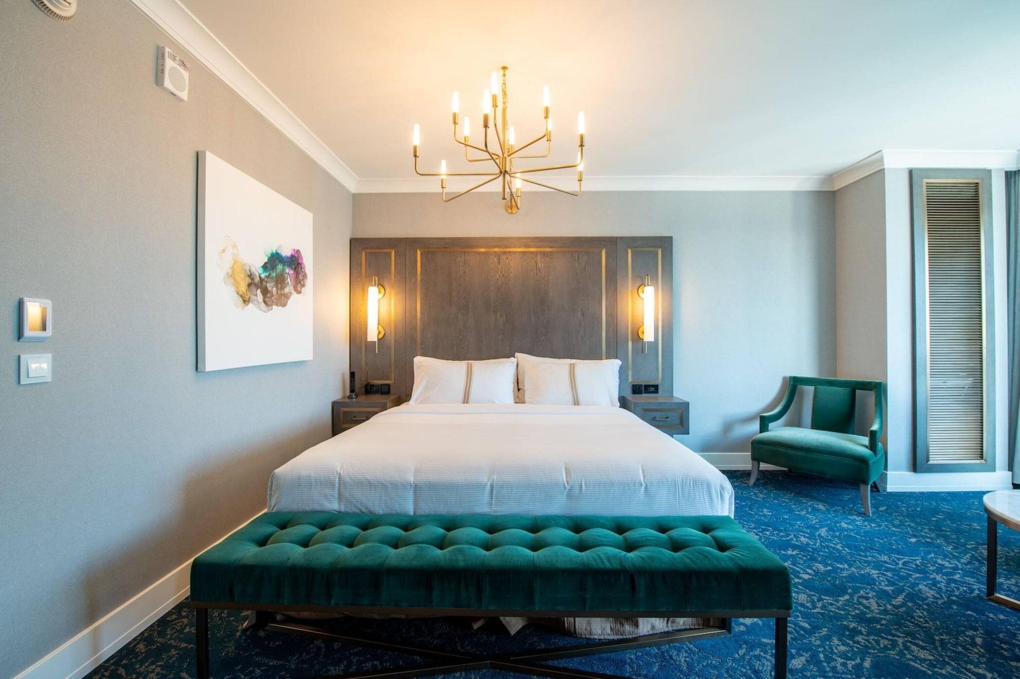 Double Accessible King Size Bed