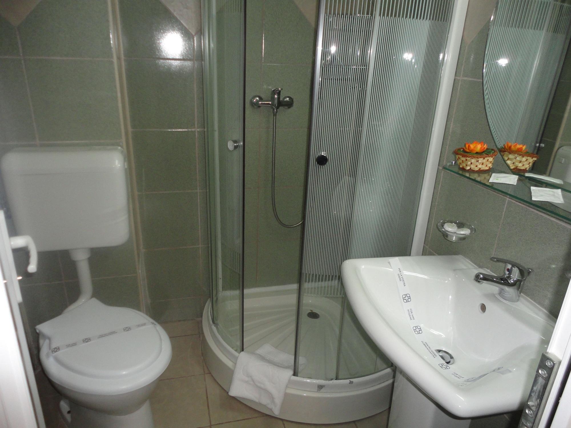 Double Queen Size Bed