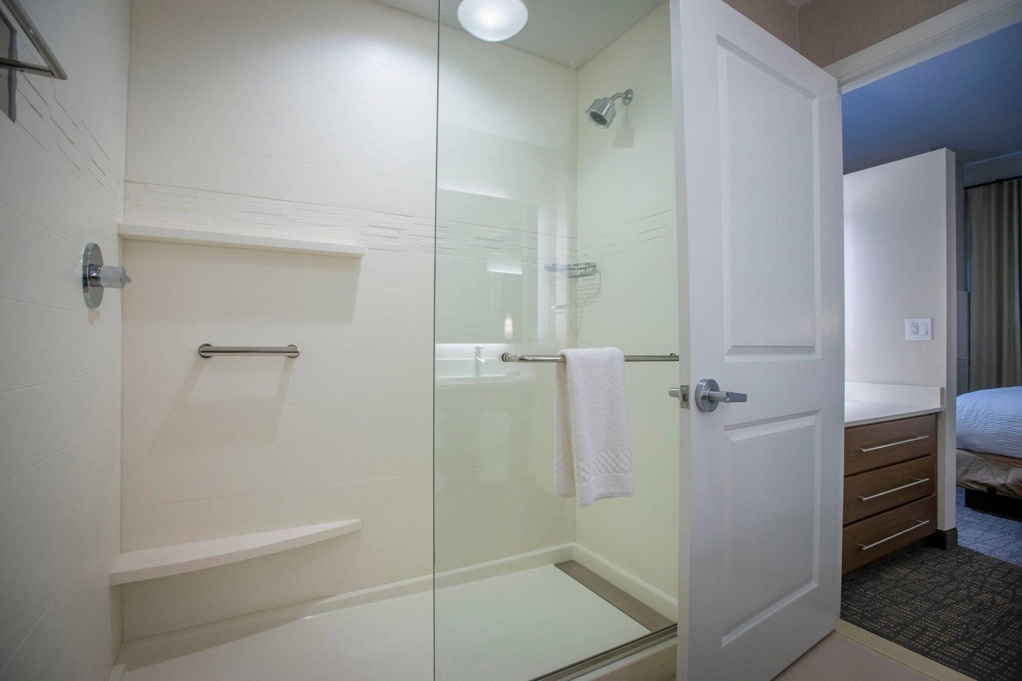 Studio King Size Bed