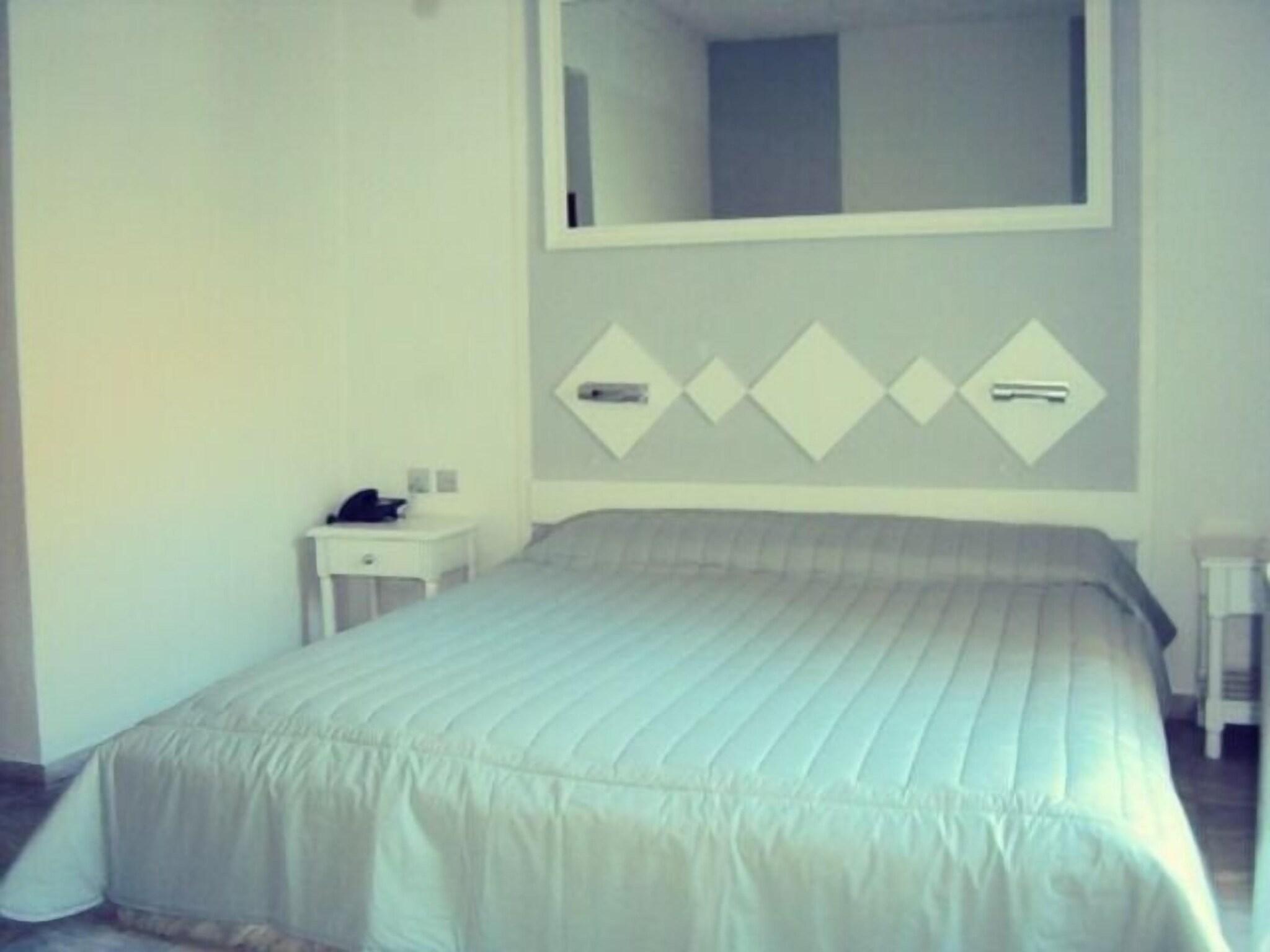 Single Mountain View