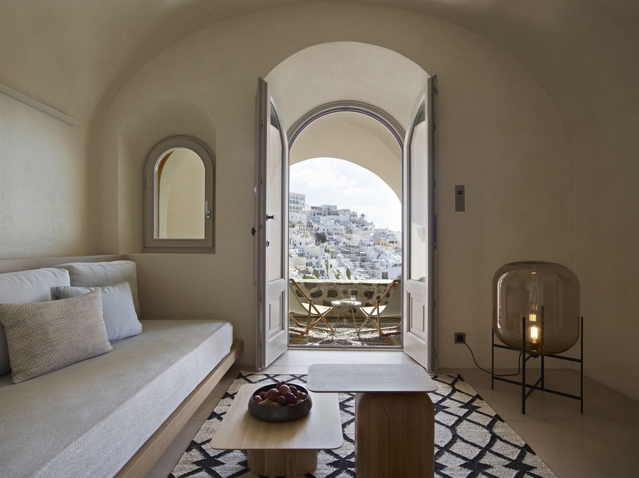 Suite Queen Size Bed