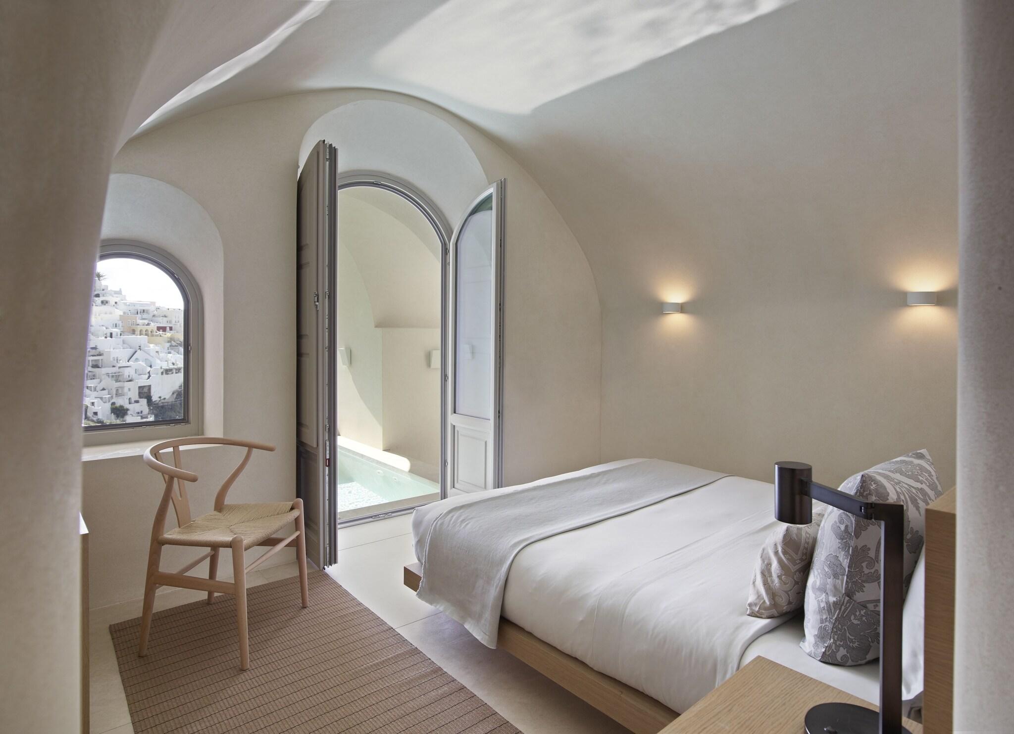 Suite Queen Size Bed