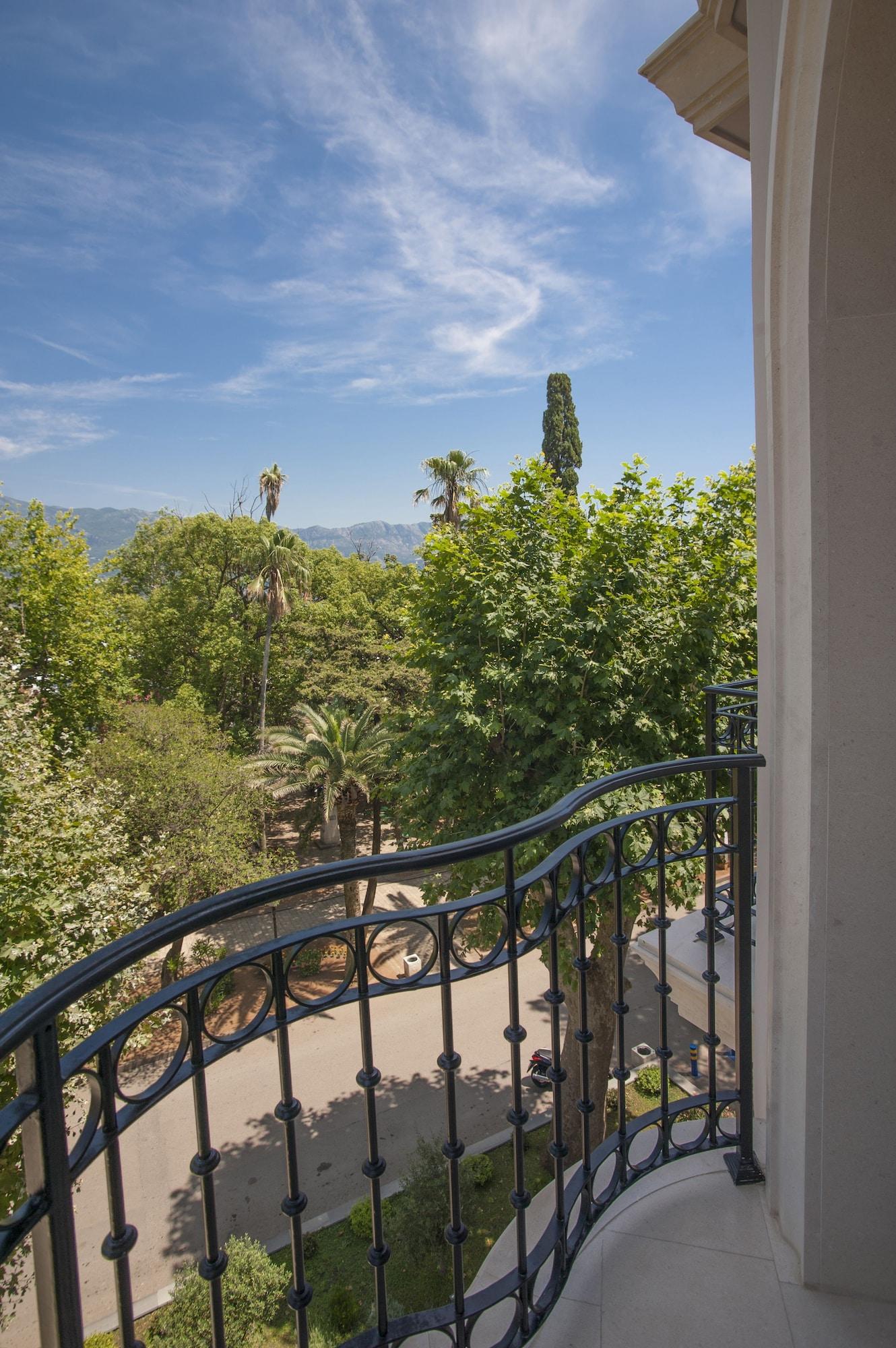 Double or Twin Superior