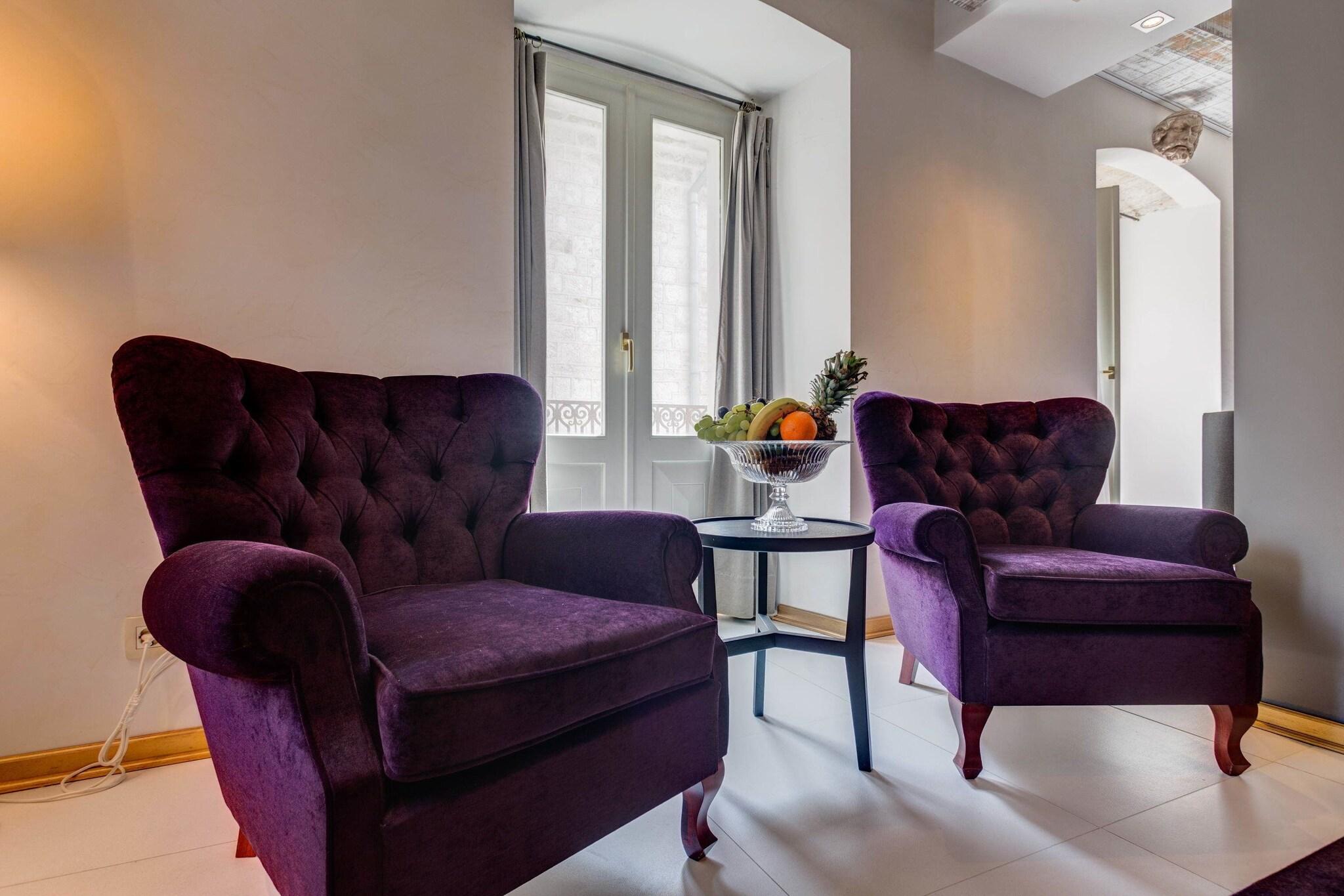 Suite Queen Size Bed