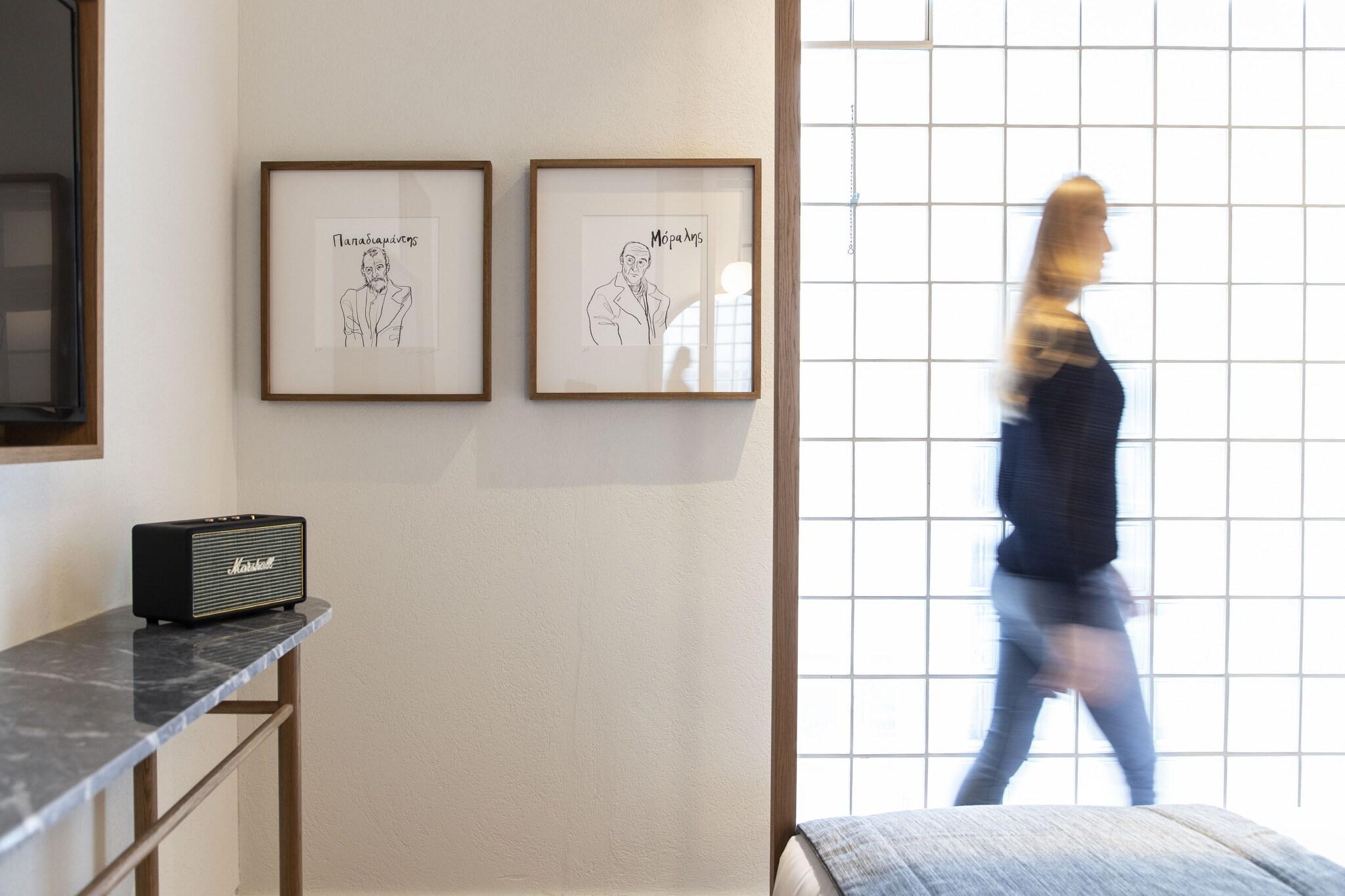 Family Room King Size Bed