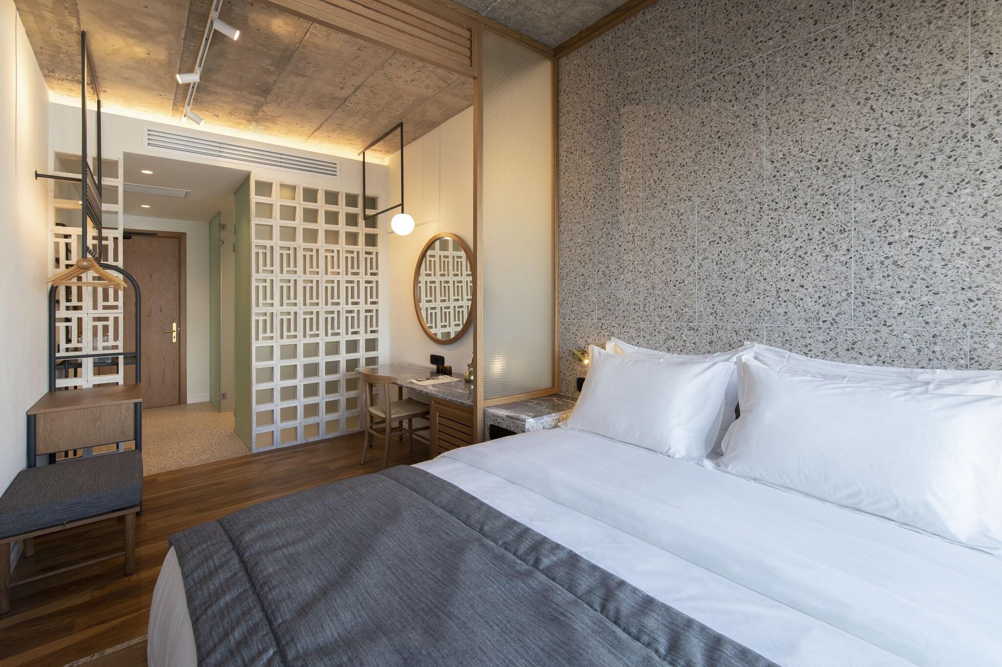 Double King Size Bed