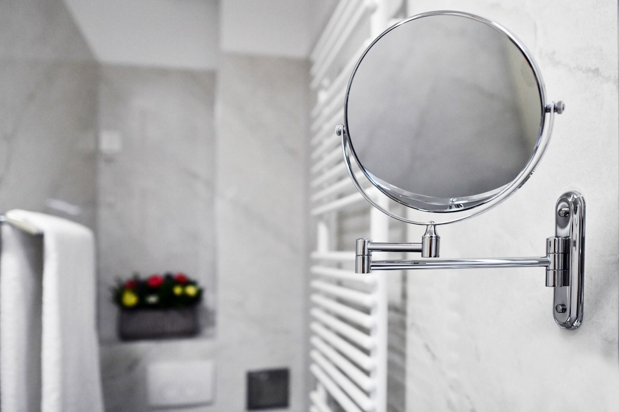 Junior Suite City View Queen Bed