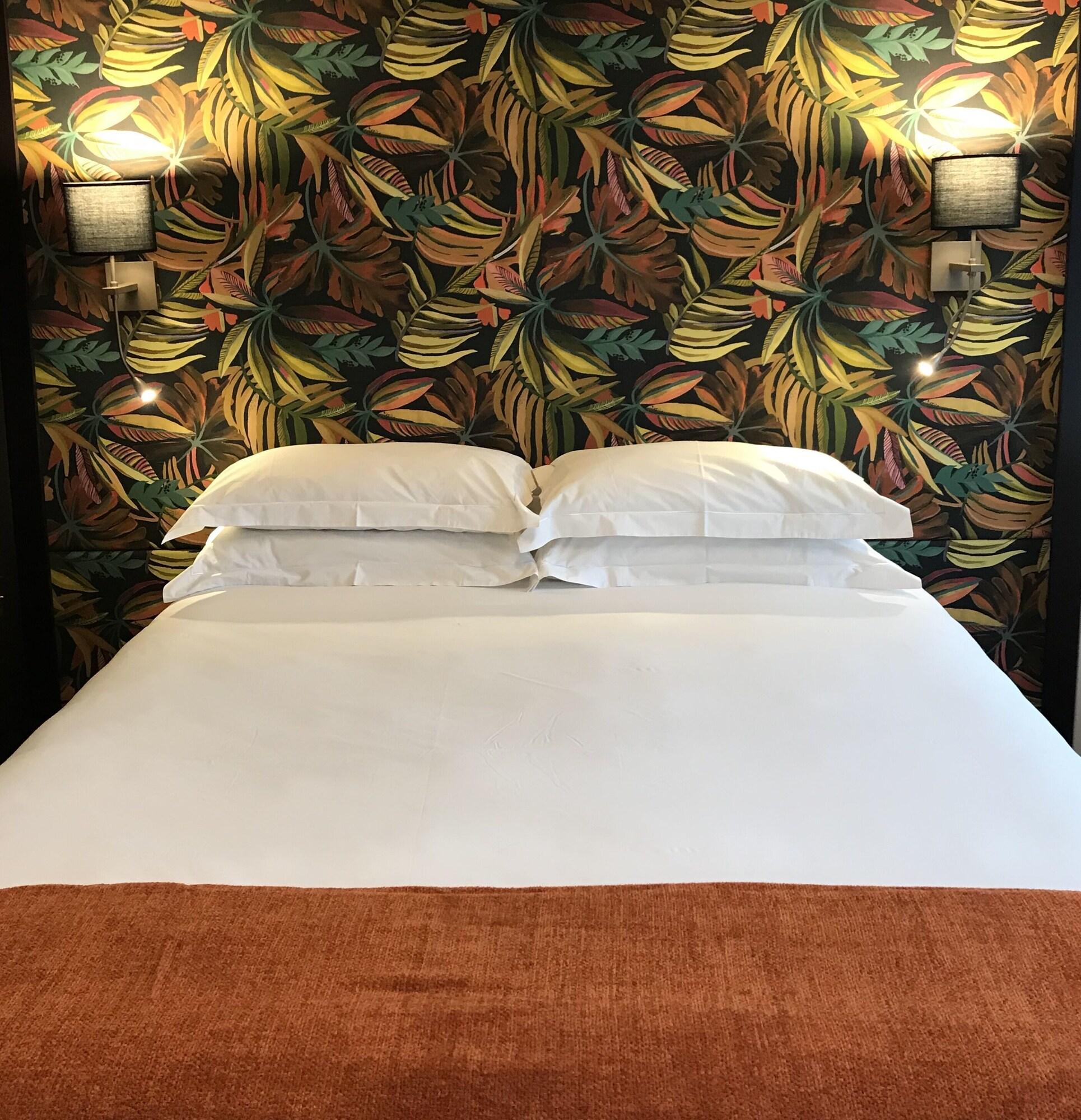 Double Queen Size Bed