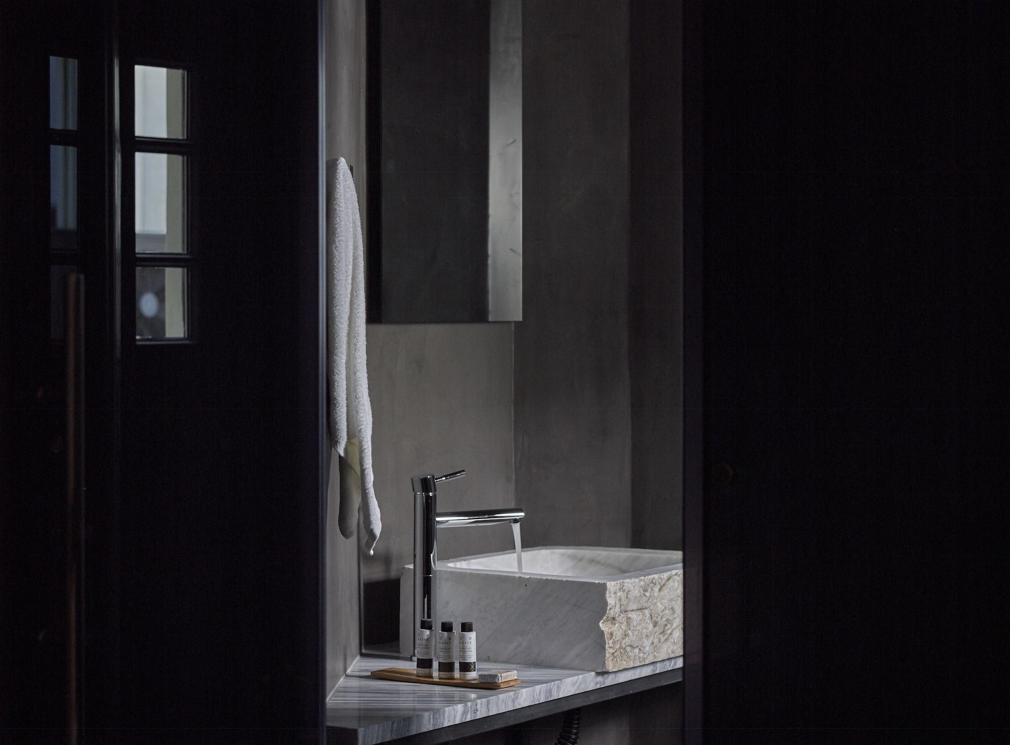 Twin Deluxe with Views