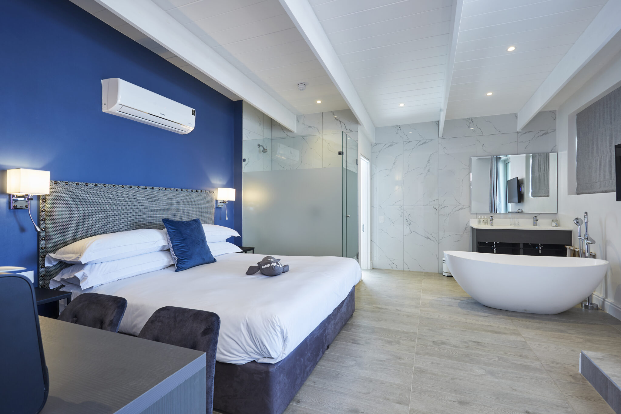 Suite Ocean View with Balcony