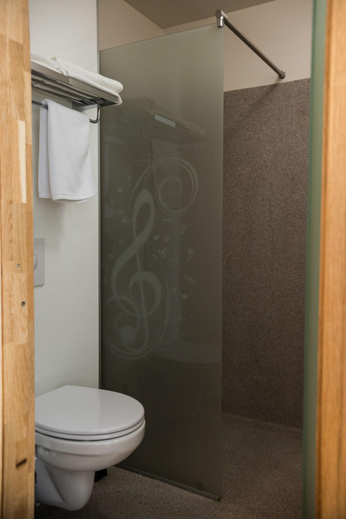 Double or Twin Two Beds