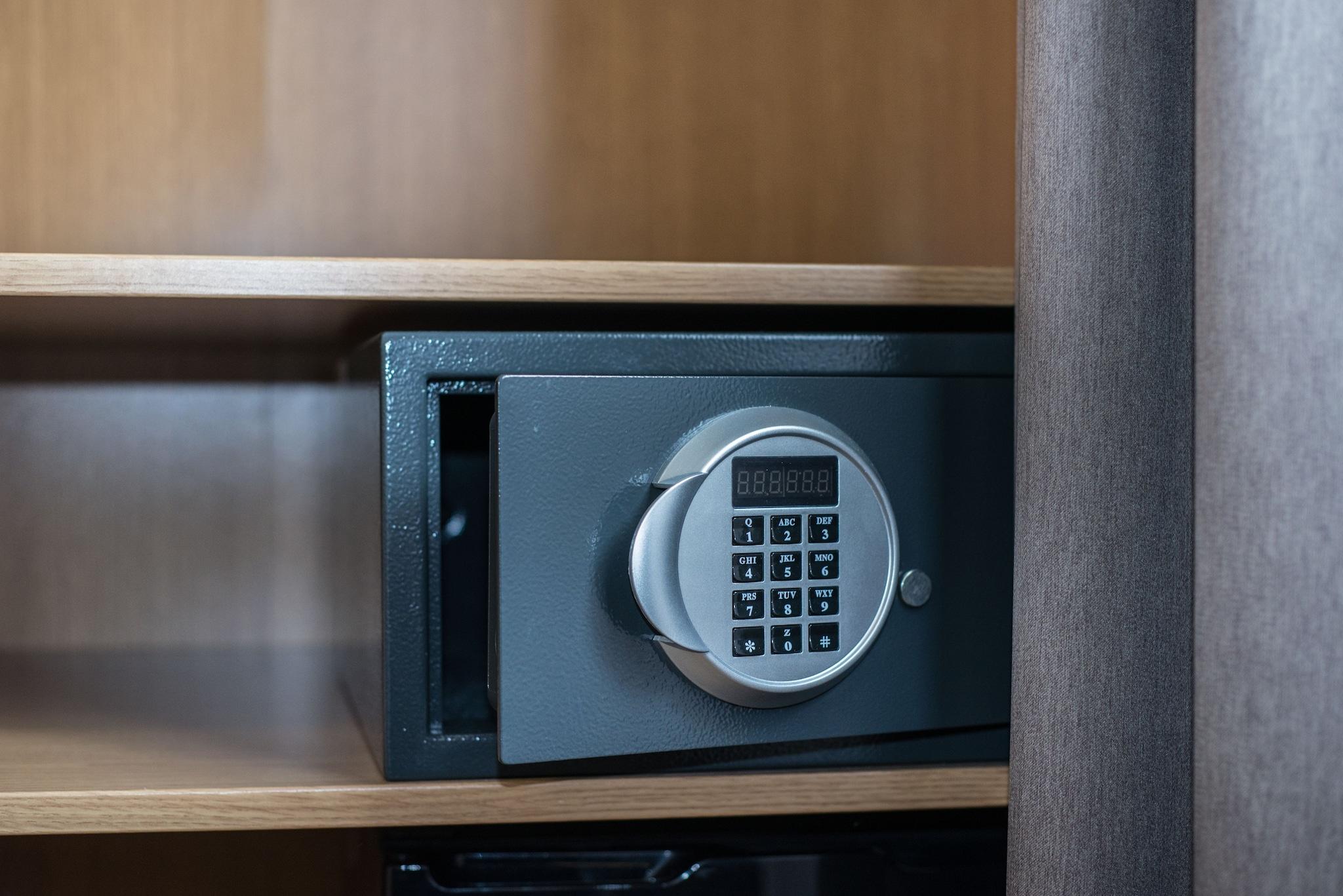 Double or Twin Queen Size Bed