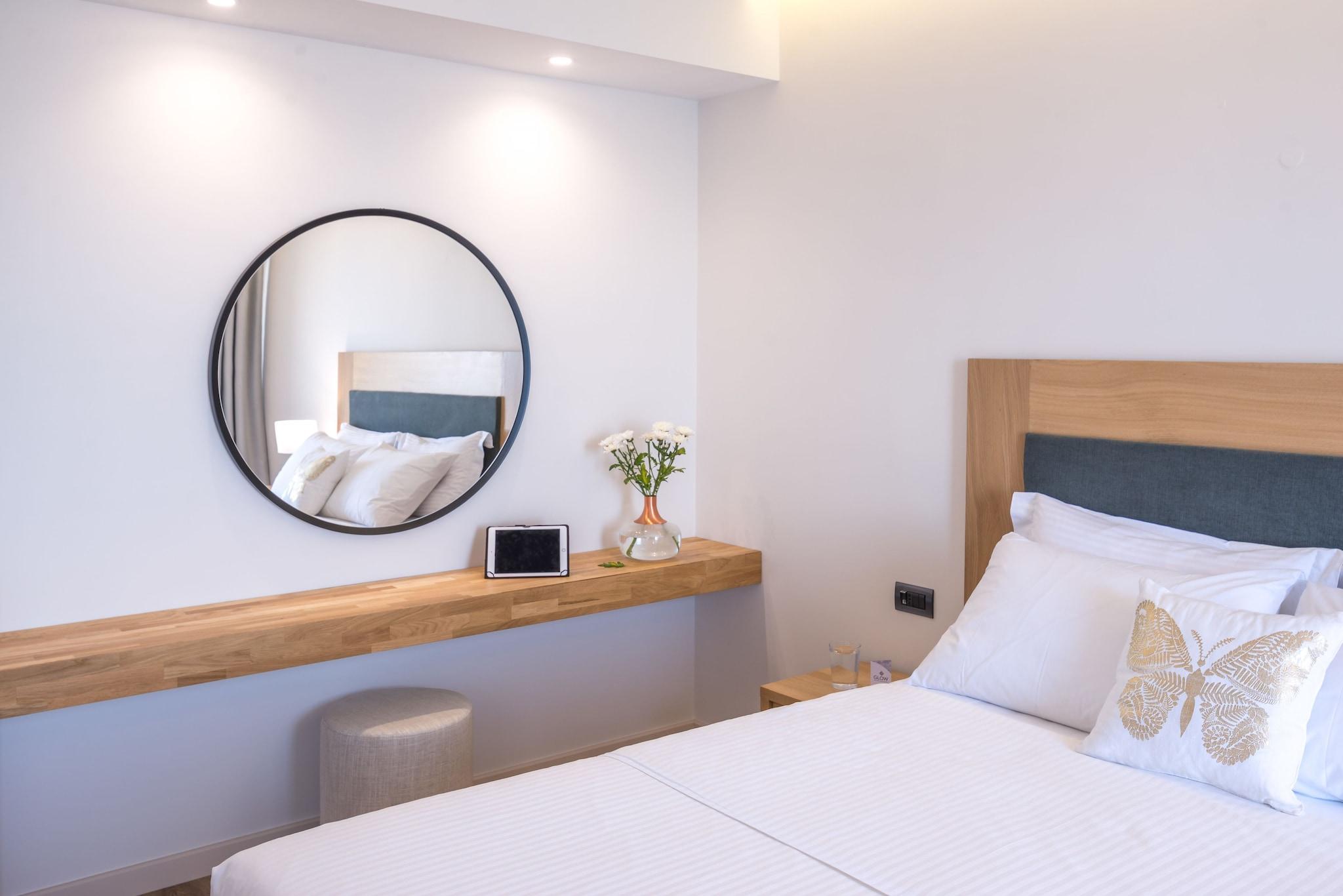 Junior Suite Sea View King Bed