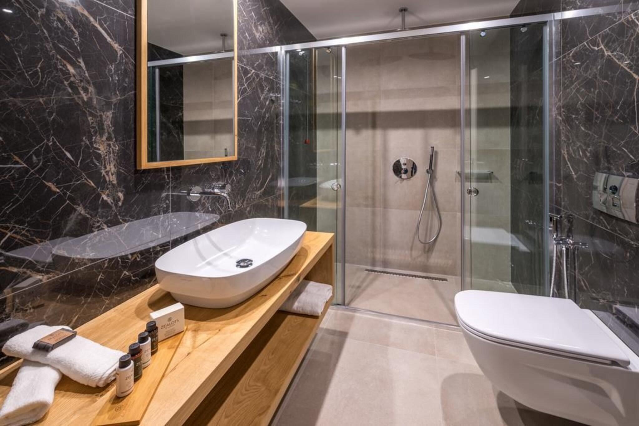 Family Room Partial Sea View