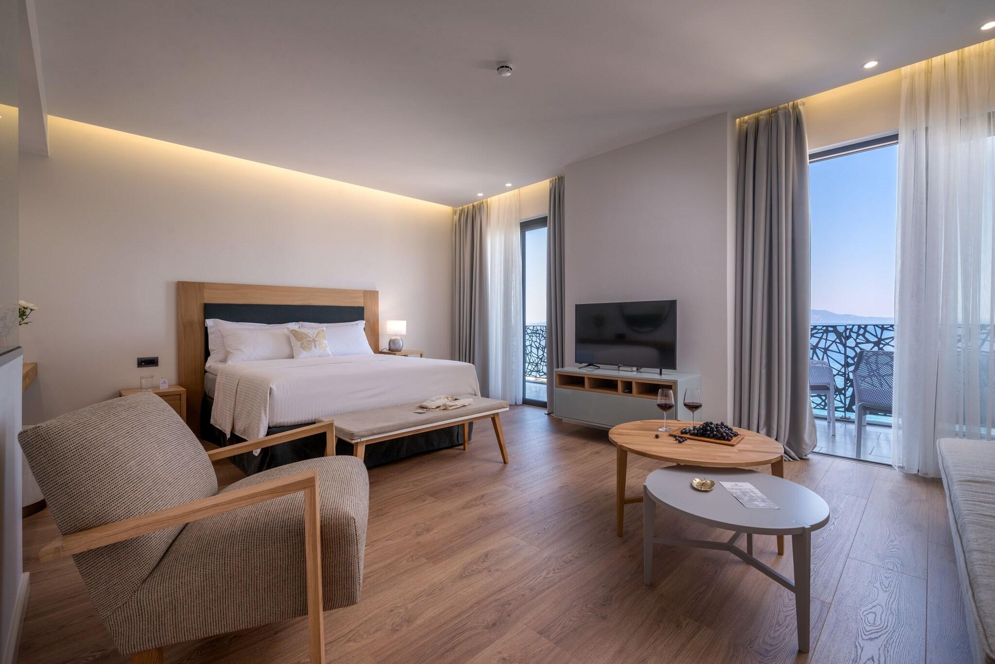 Junior Suite Sea View King Bed