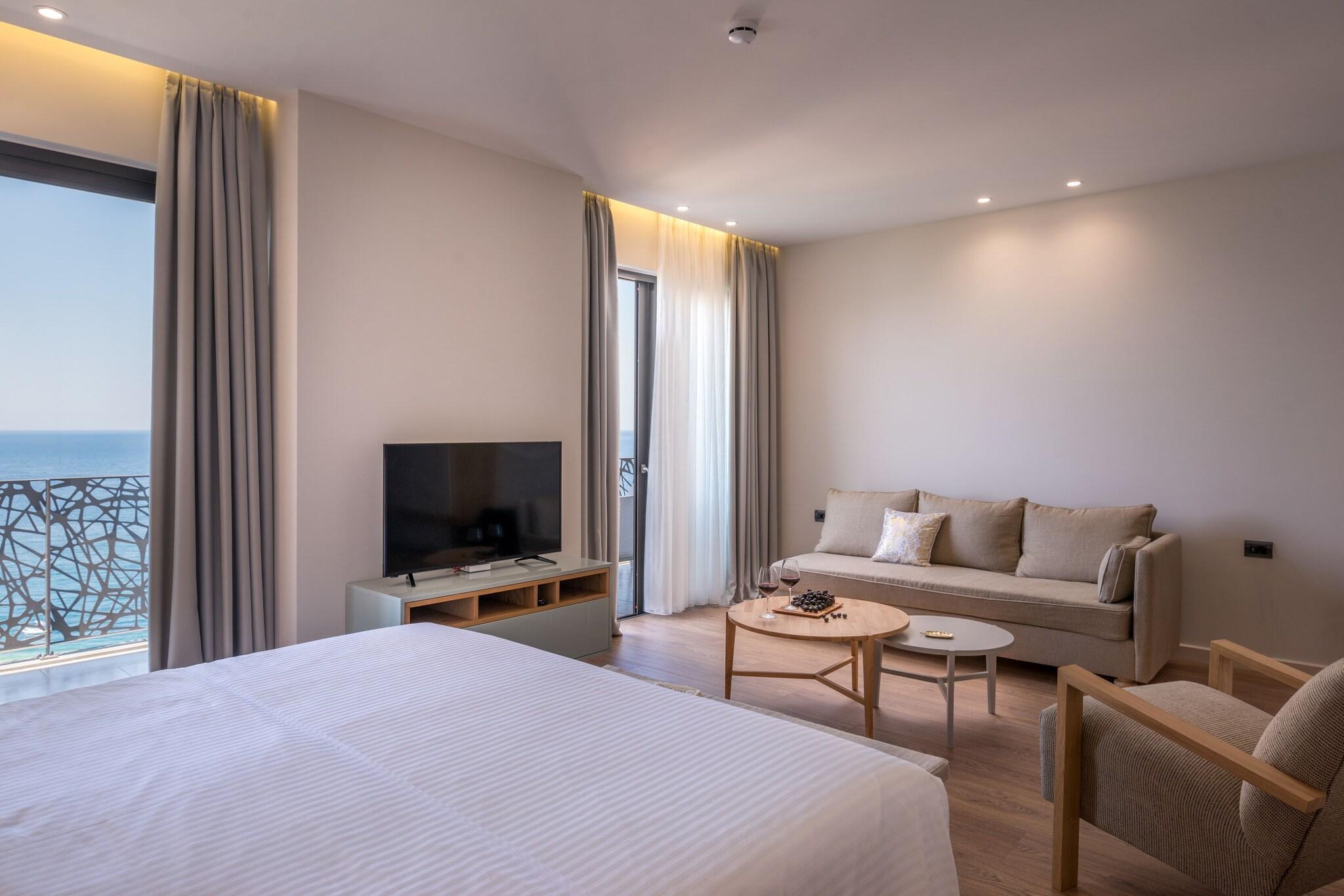 Junior Suite Sea View King Bed