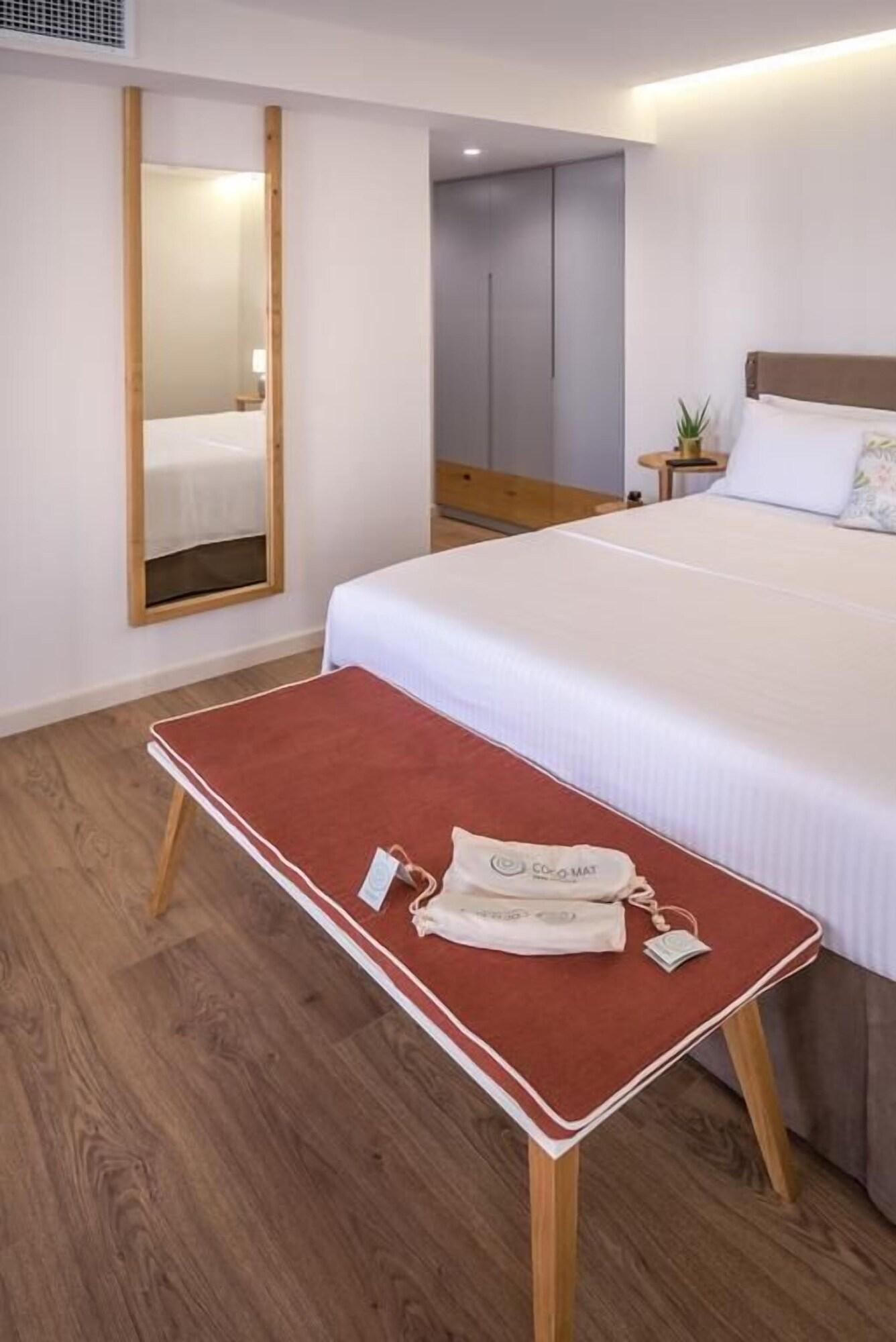 Junior Suite Partial Sea View