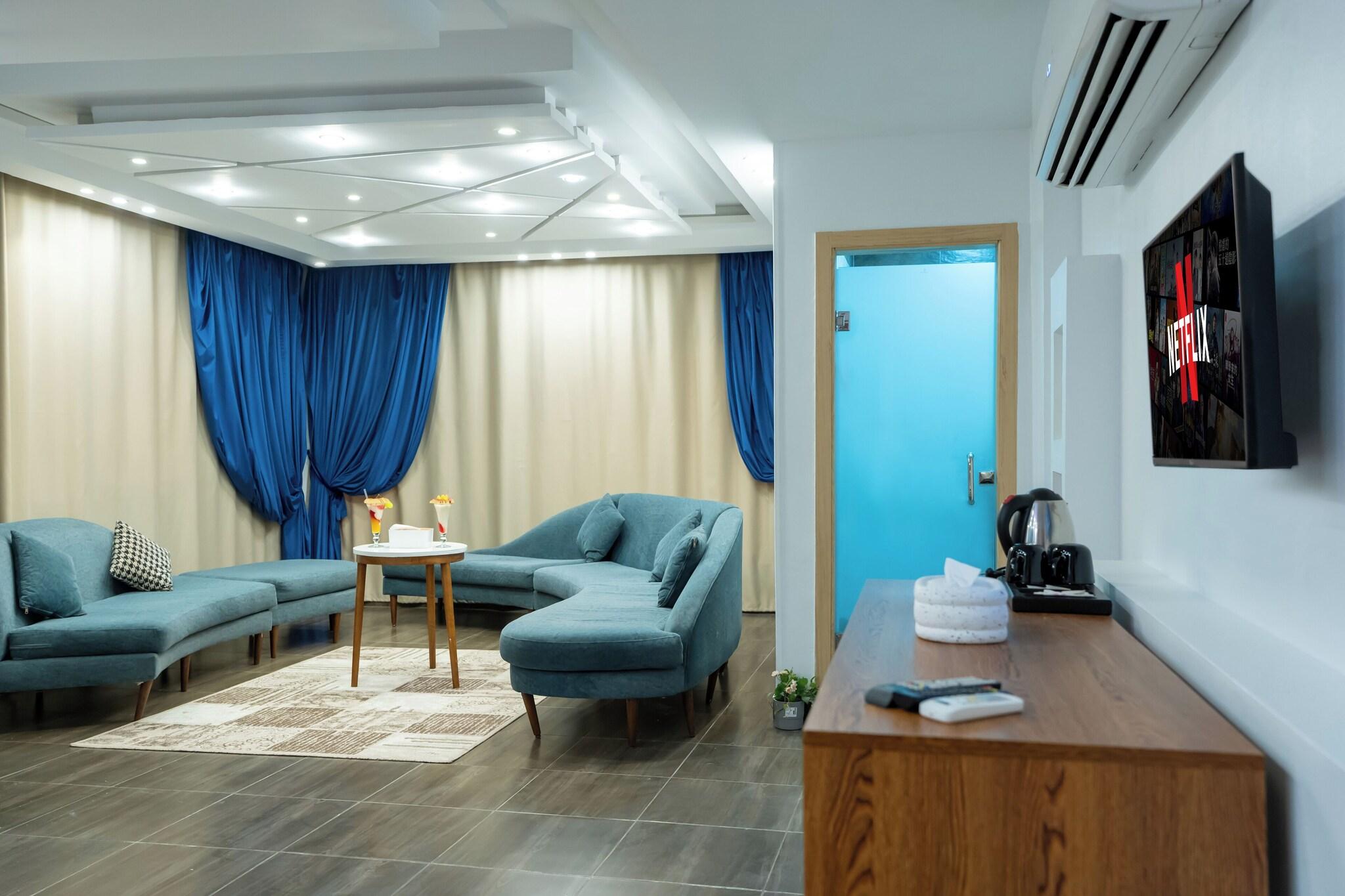 Suite Deluxe with Views