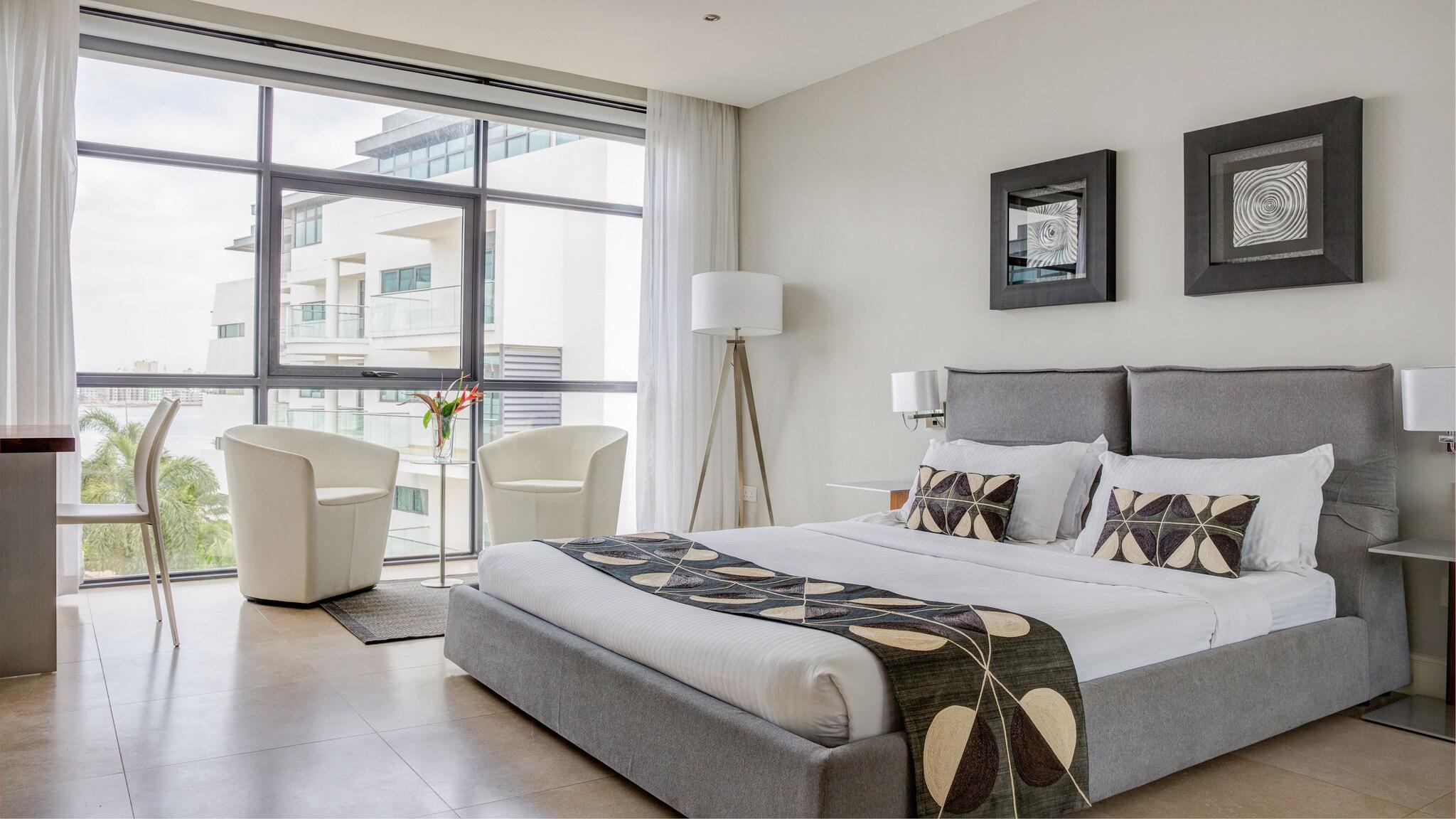 Double Queen Size Bed