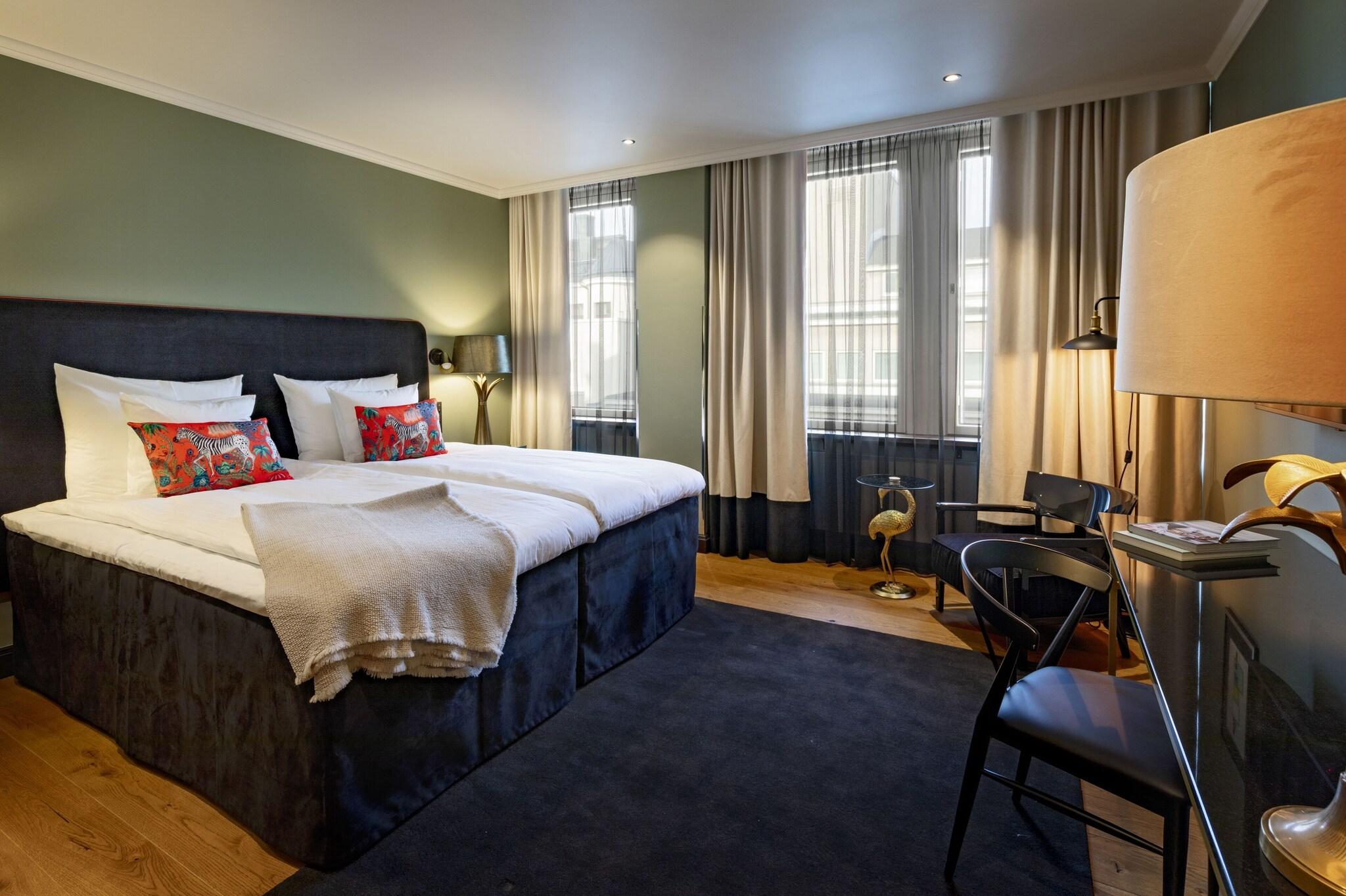 Double King Size Bed