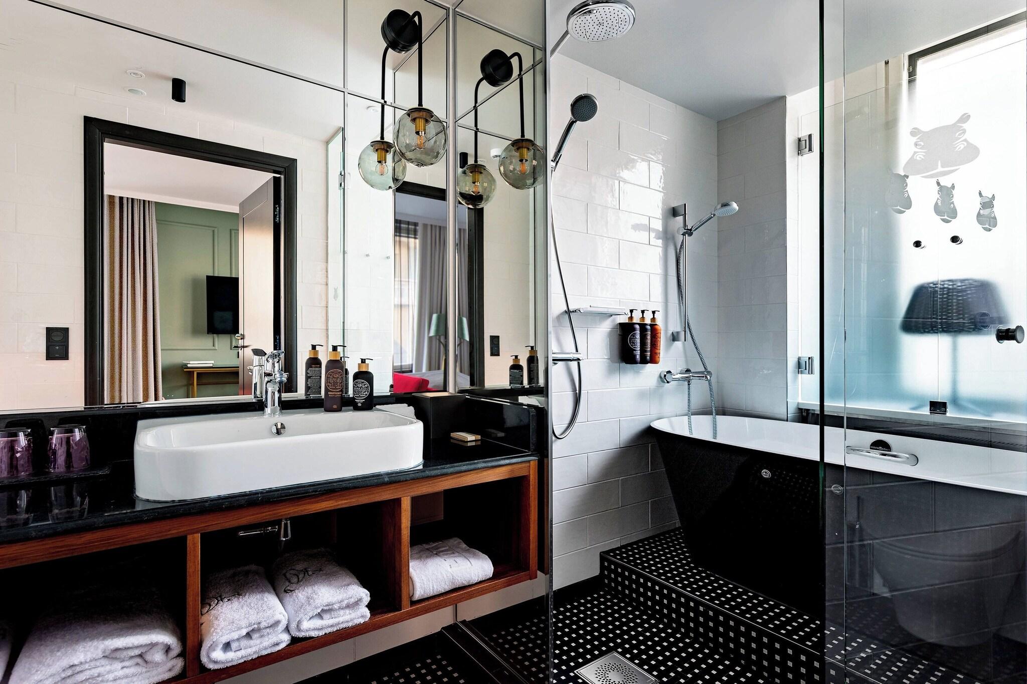 Double King Size Bed