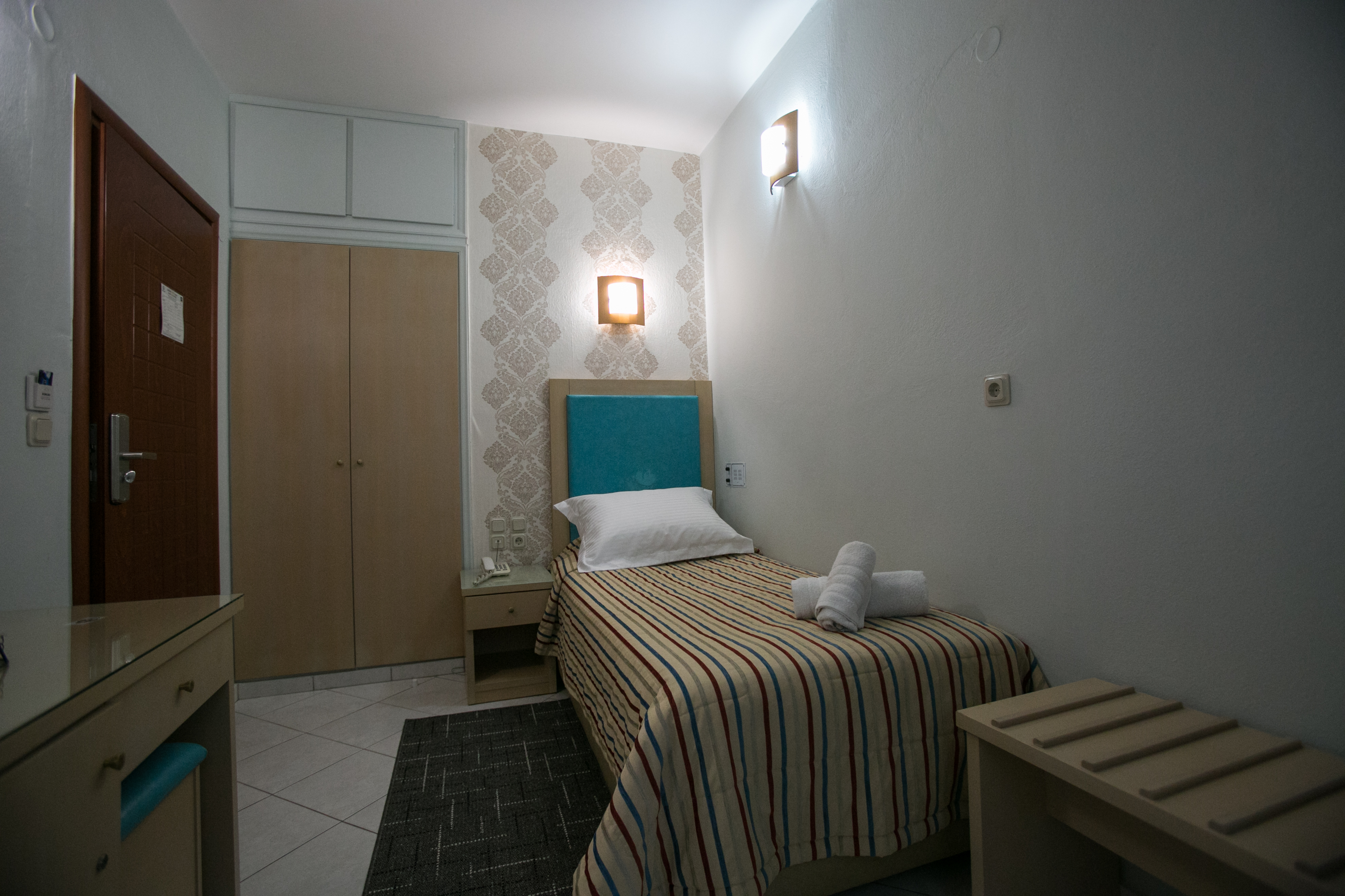 Single Without Balcony