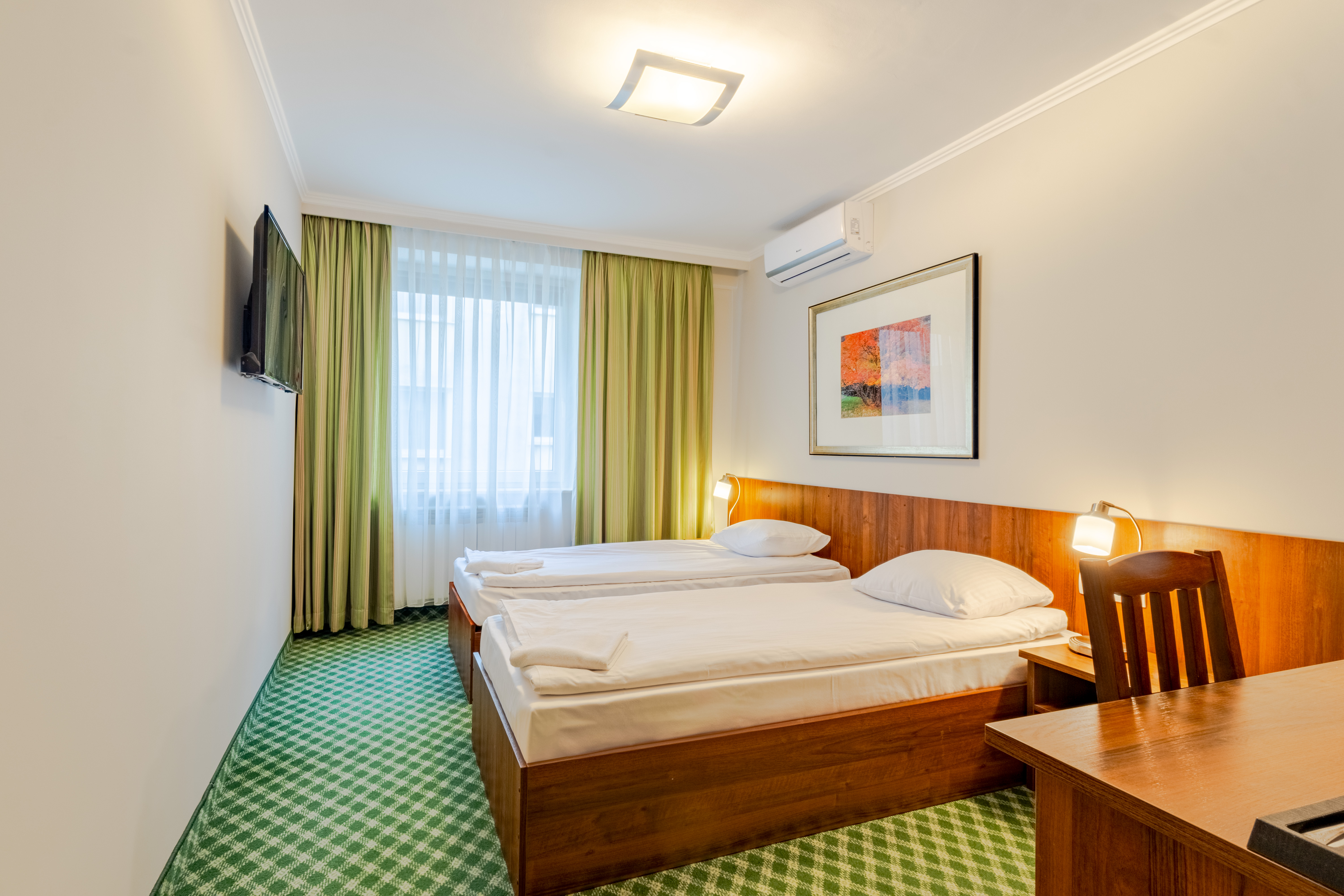 Twin with Air Conditioning